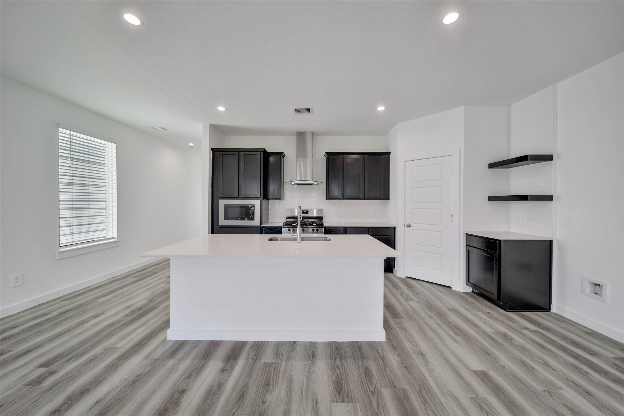 12310 Greenwood Gate Drive Property Photo 7