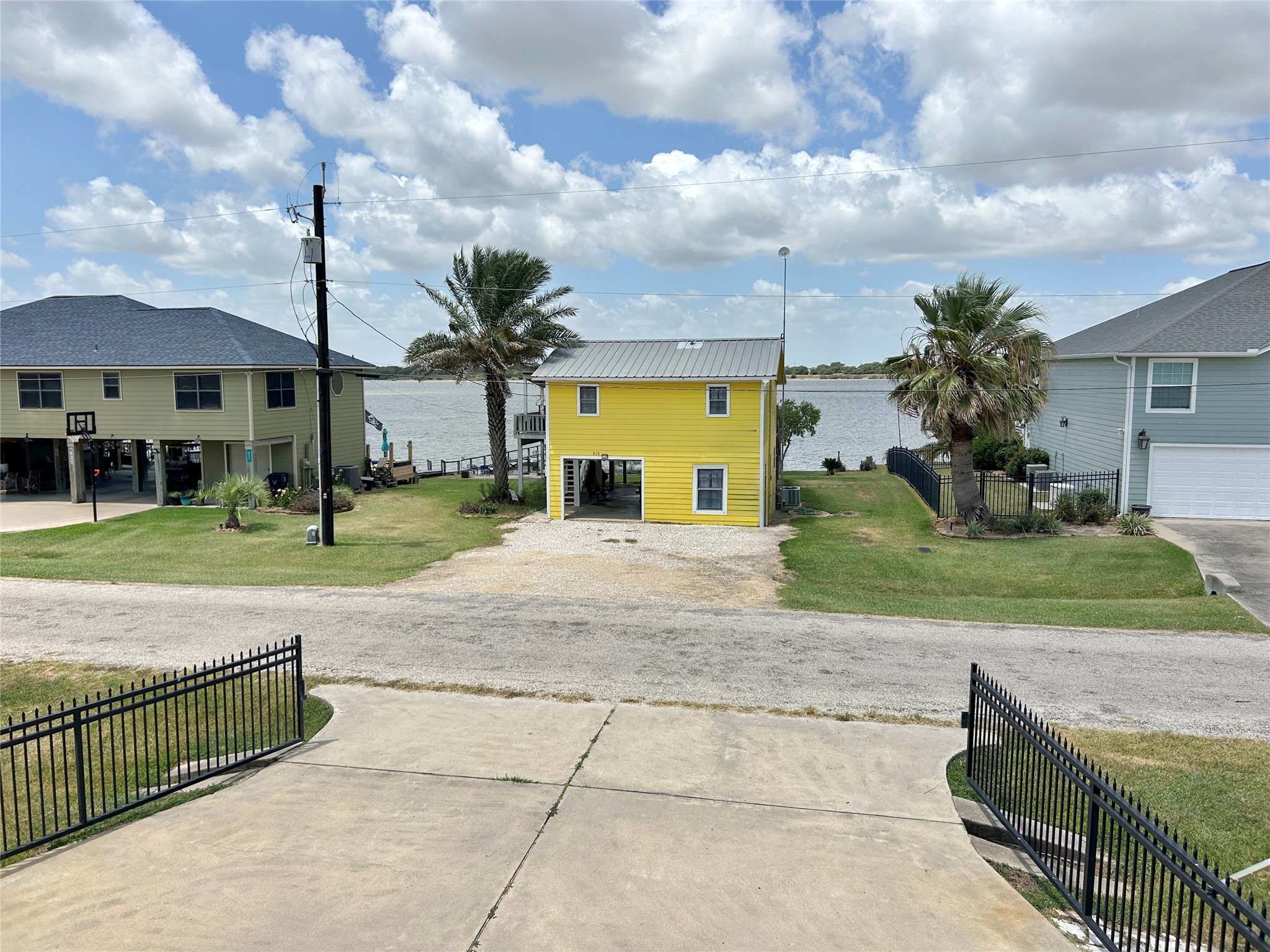 811 W Bayshore Drive Property Photo 10