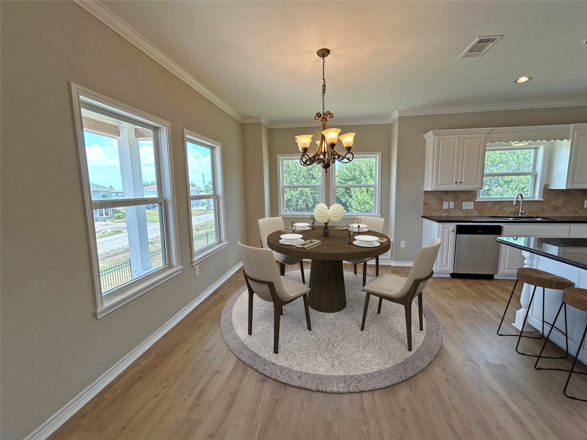 811 W Bayshore Drive Property Photo 15