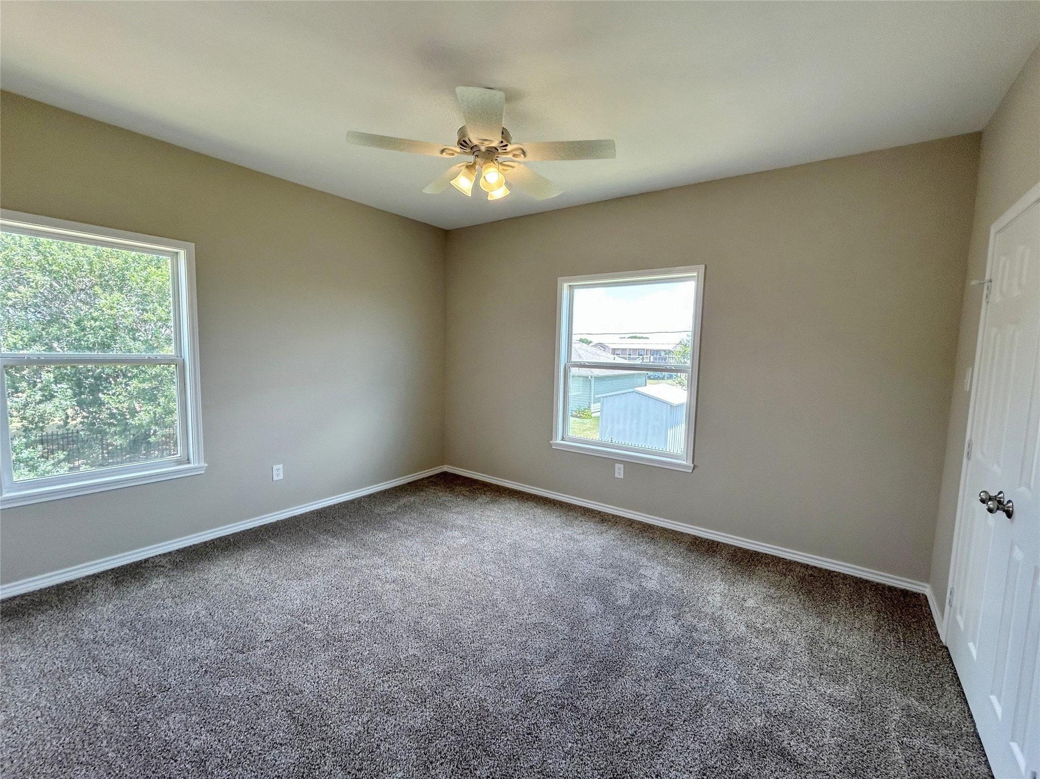 811 W Bayshore Drive Property Photo 23