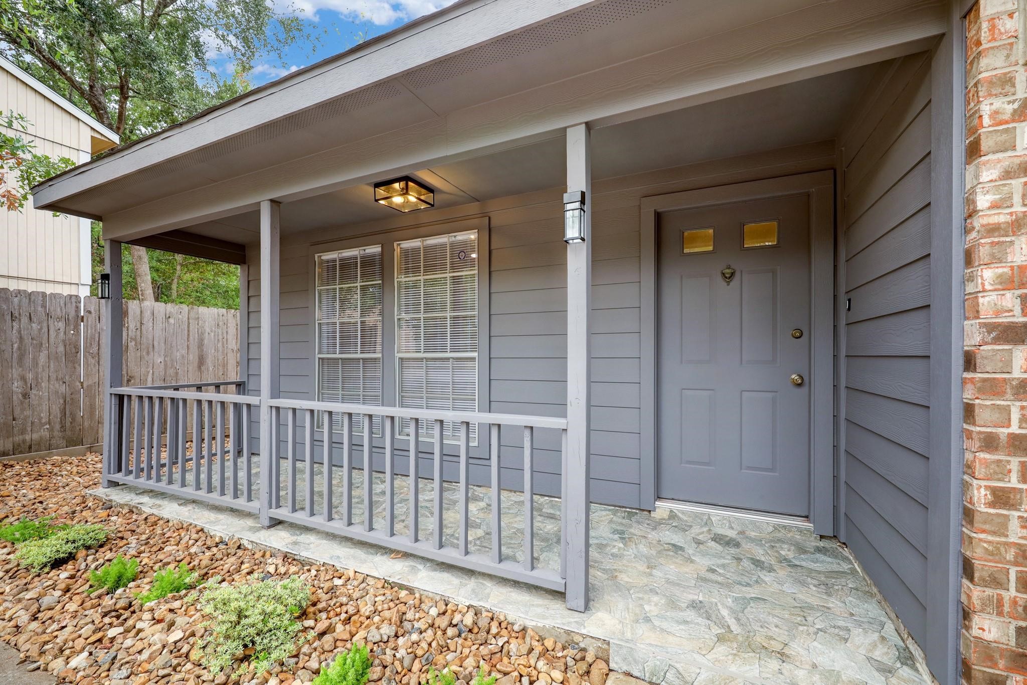 34 N High Oaks Property Photo 3