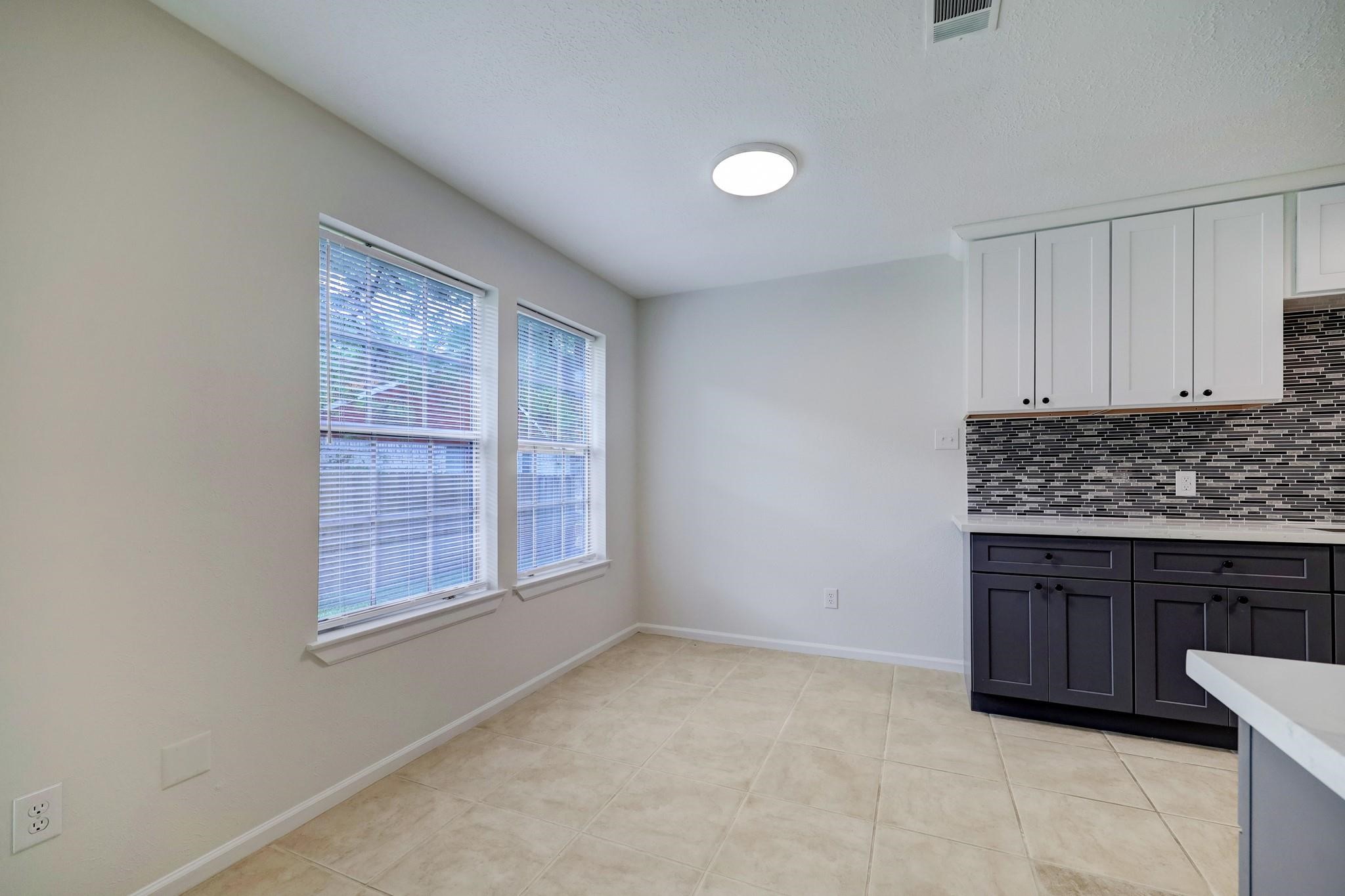 34 N High Oaks Property Photo 7