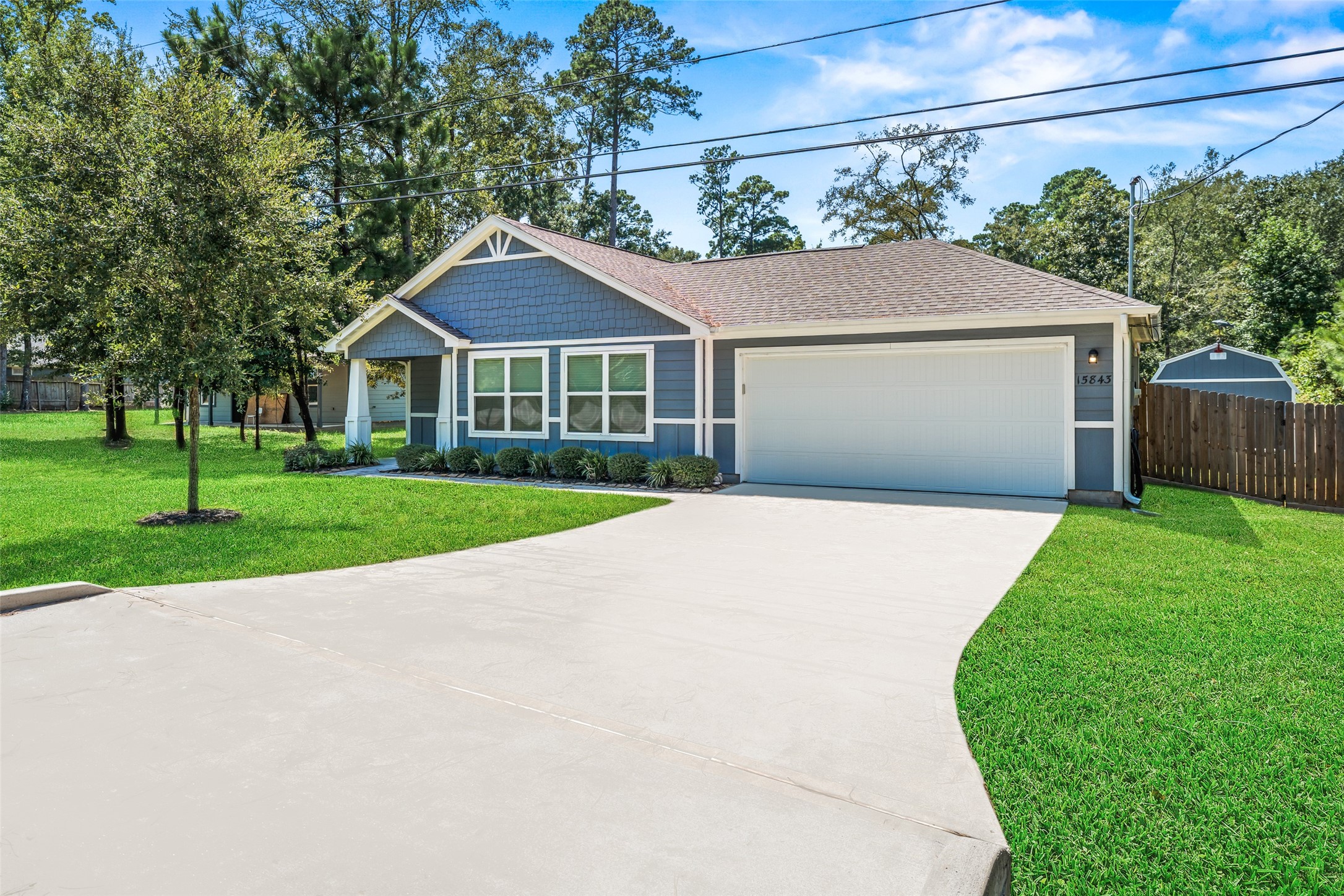 15843 Oak Drive Property Photo 6