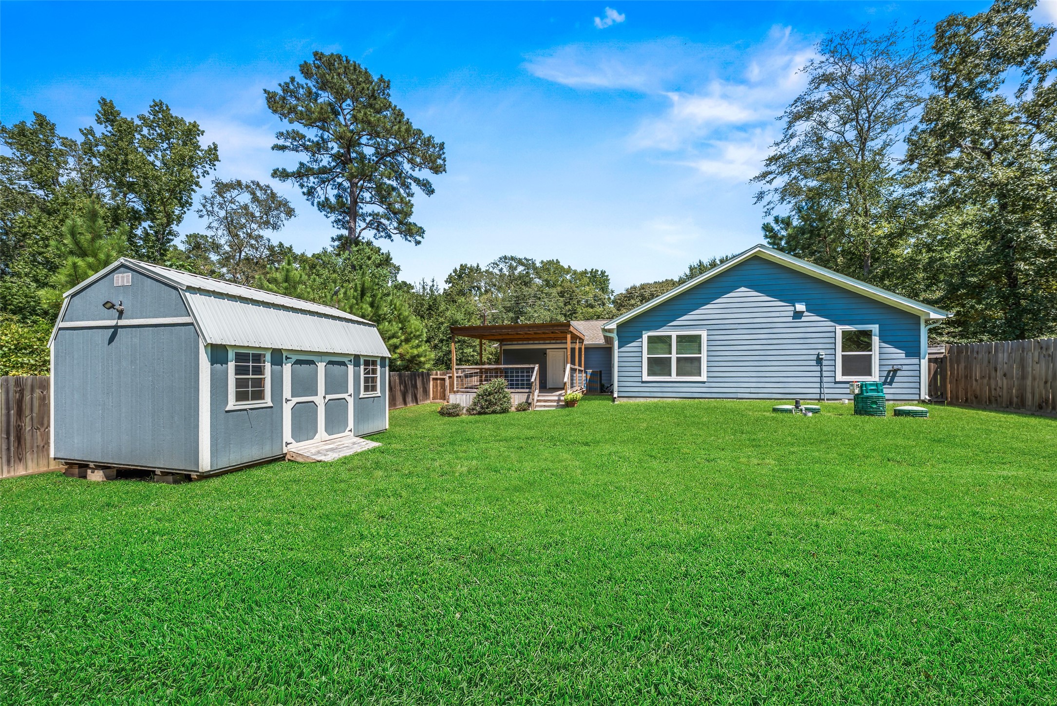 15843 Oak Drive Property Photo 8
