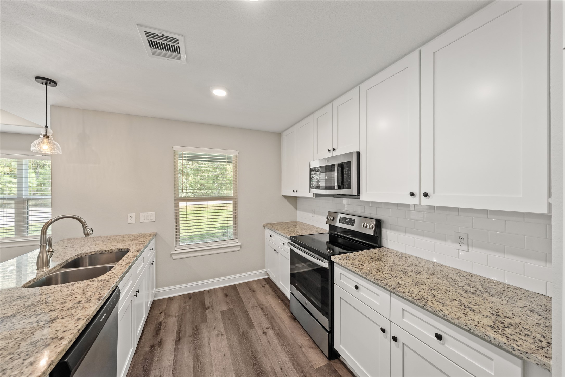 15843 Oak Drive Property Photo 17