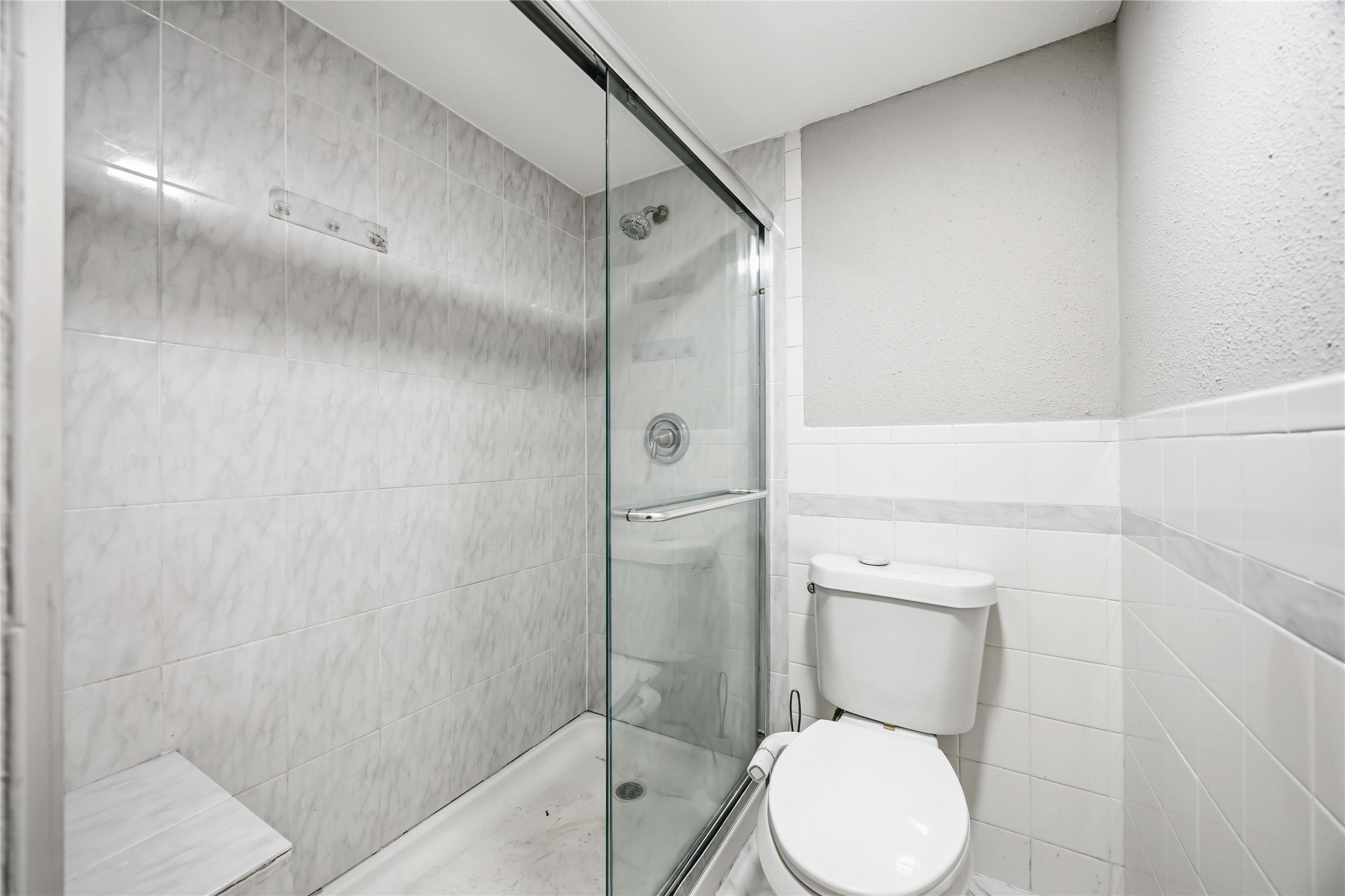 2100 Tanglewilde Street 631 Property Photo 13