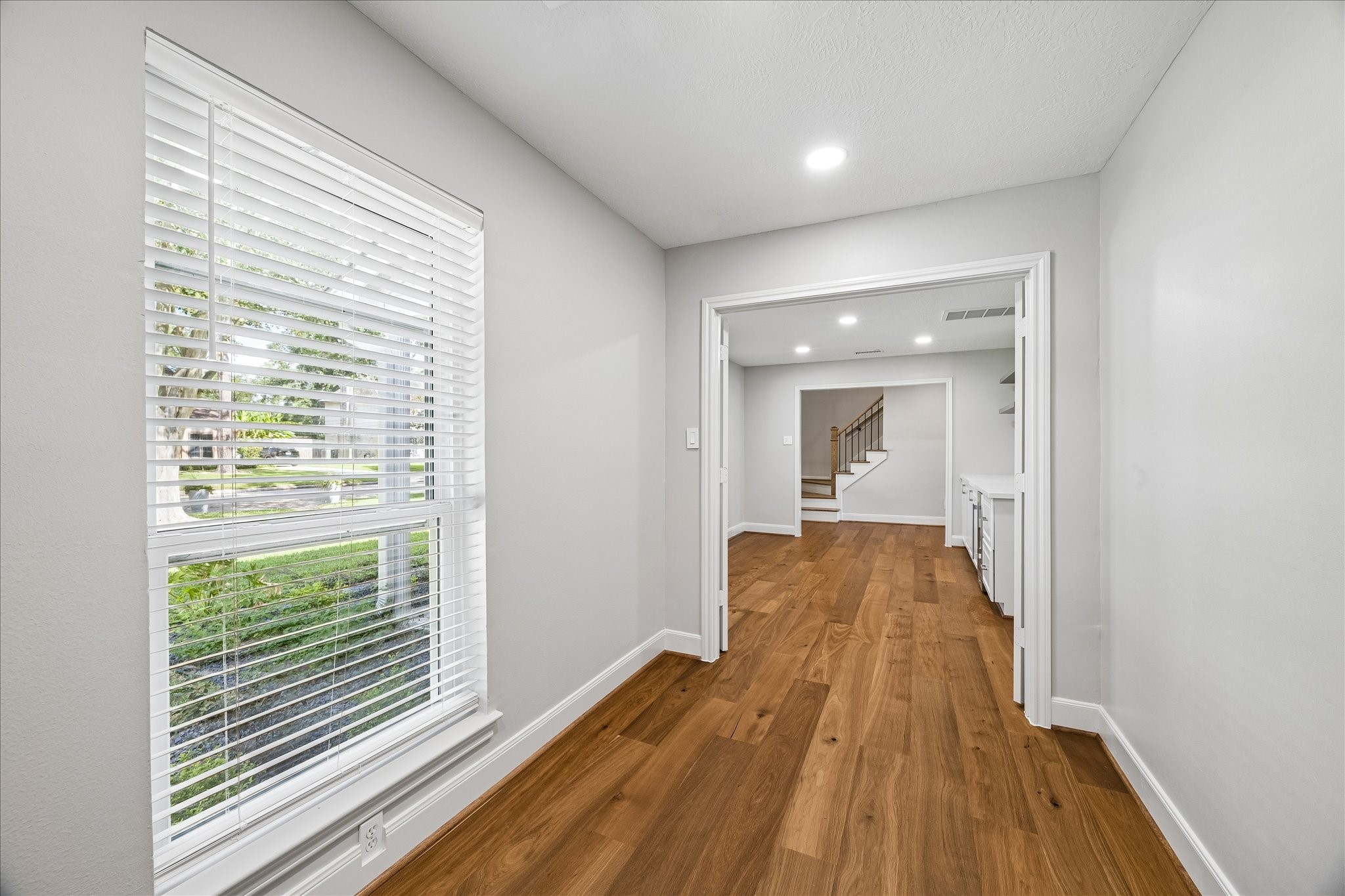 4027 Rolling Terrace Drive Property Photo 8