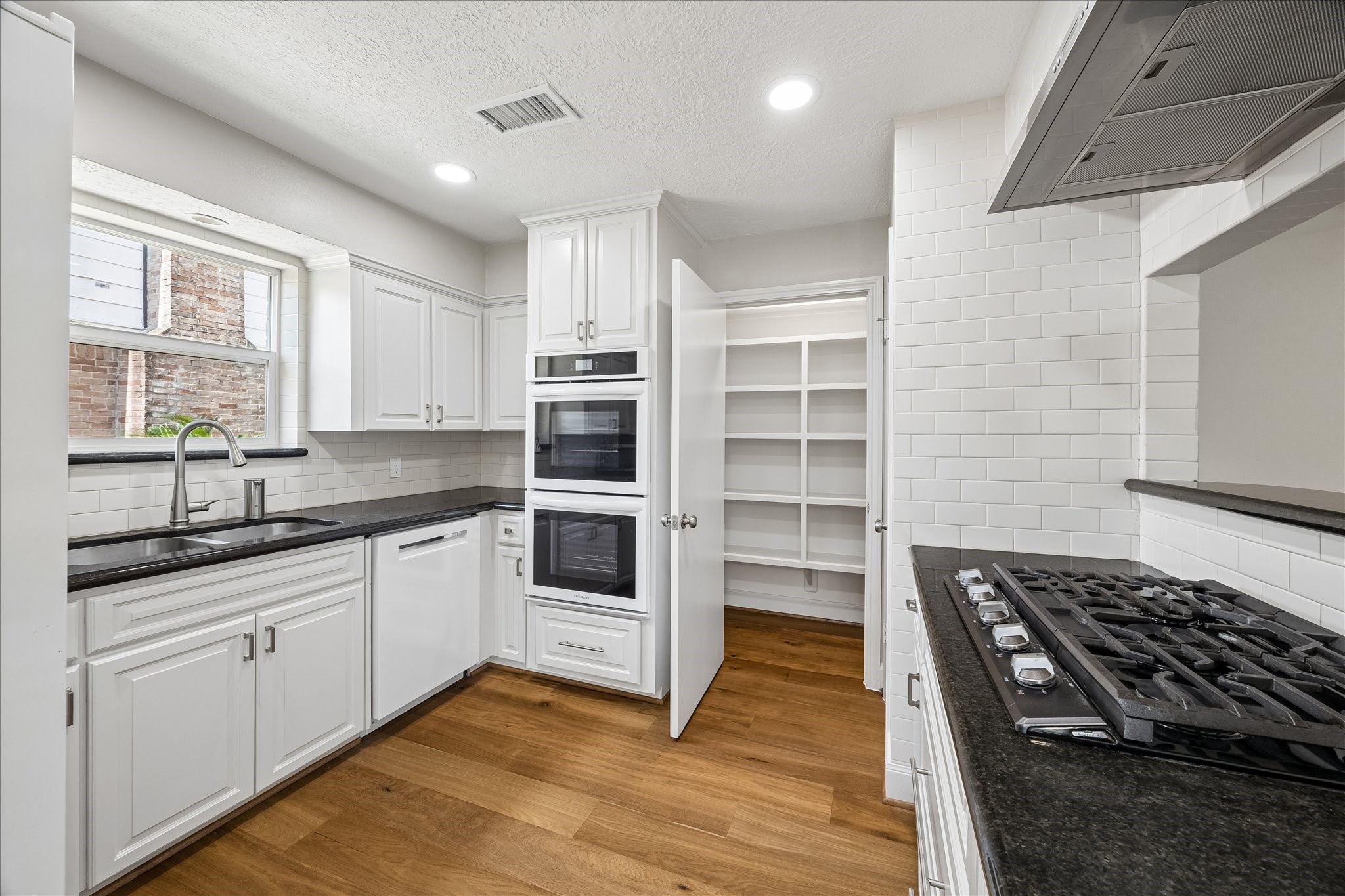 4027 Rolling Terrace Drive Property Photo 16