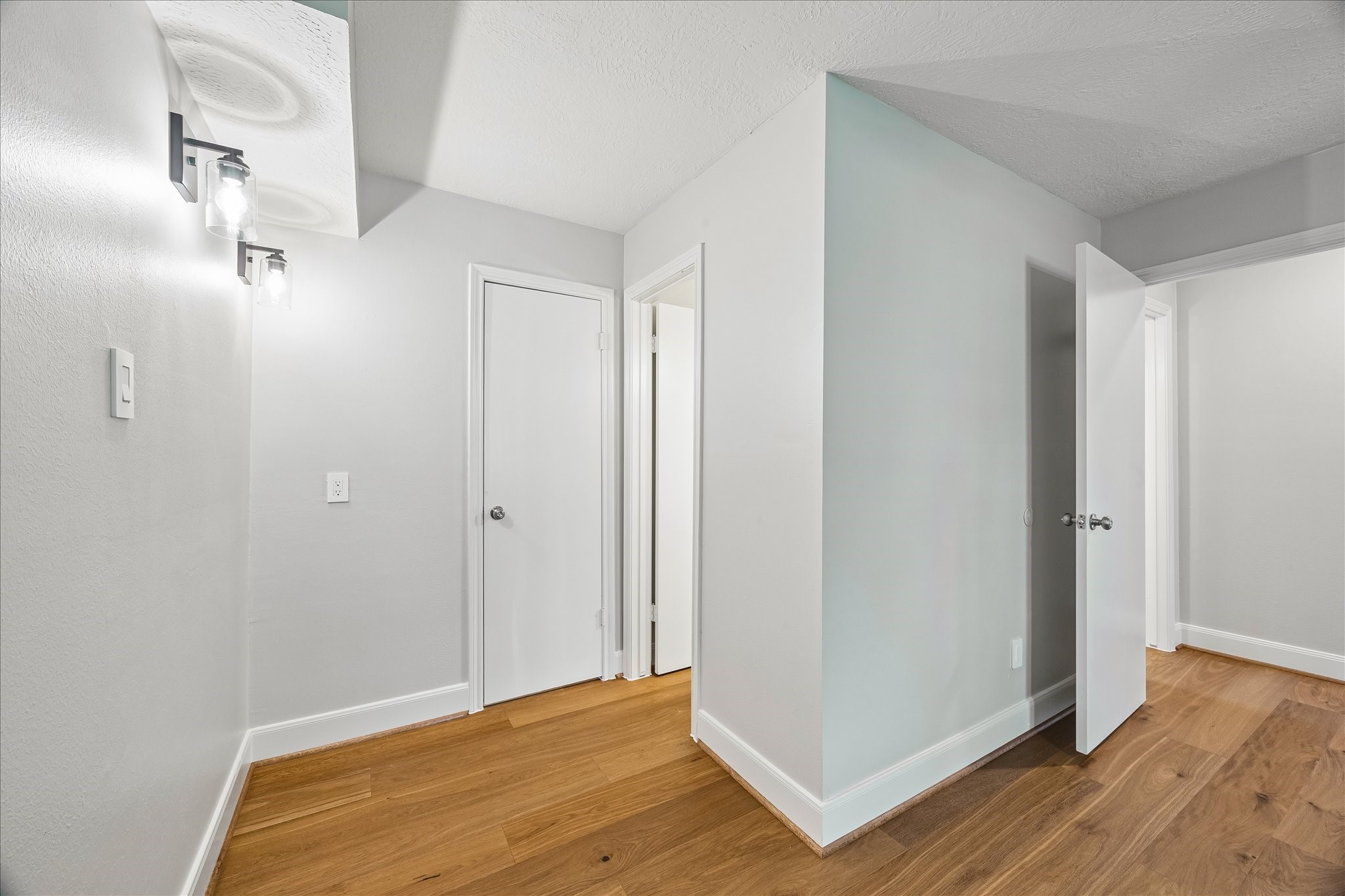4027 Rolling Terrace Drive Property Photo 24