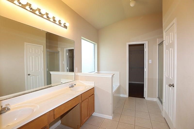 25315 Calico Woods Lane Property Photo 6