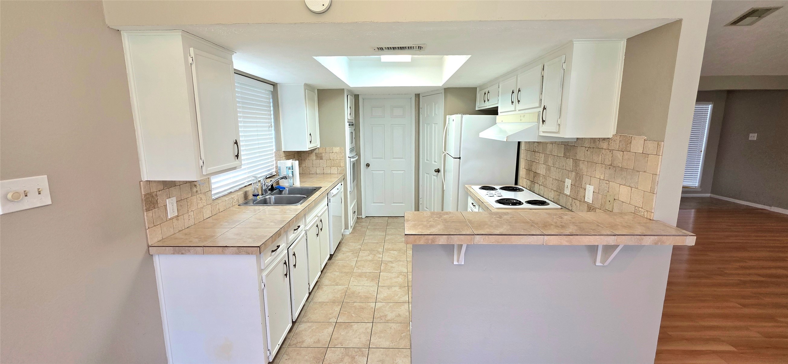 3038 Shawnee Drive Property Photo 2