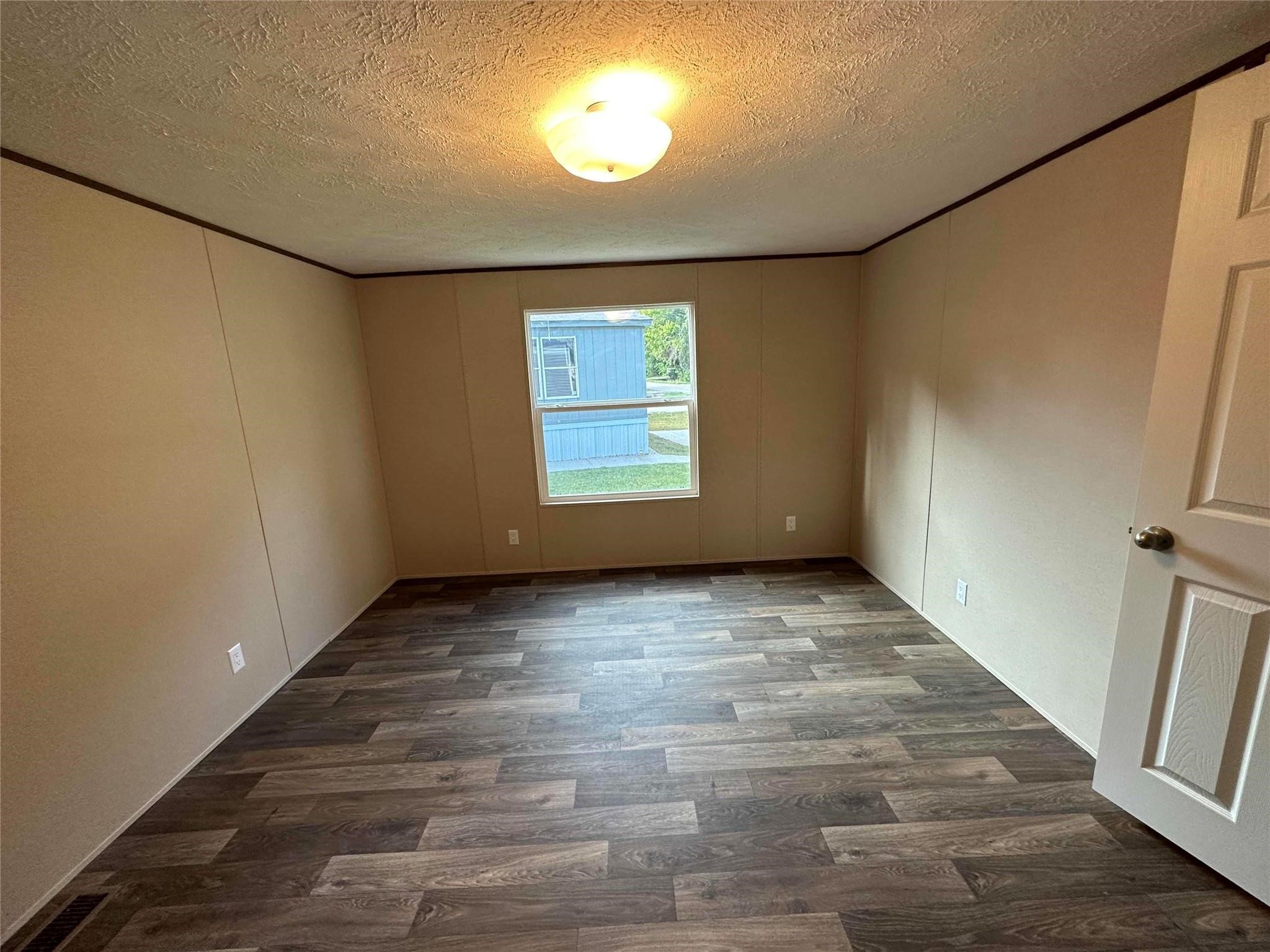 14558 Enchanted Waters Drive Property Photo 8