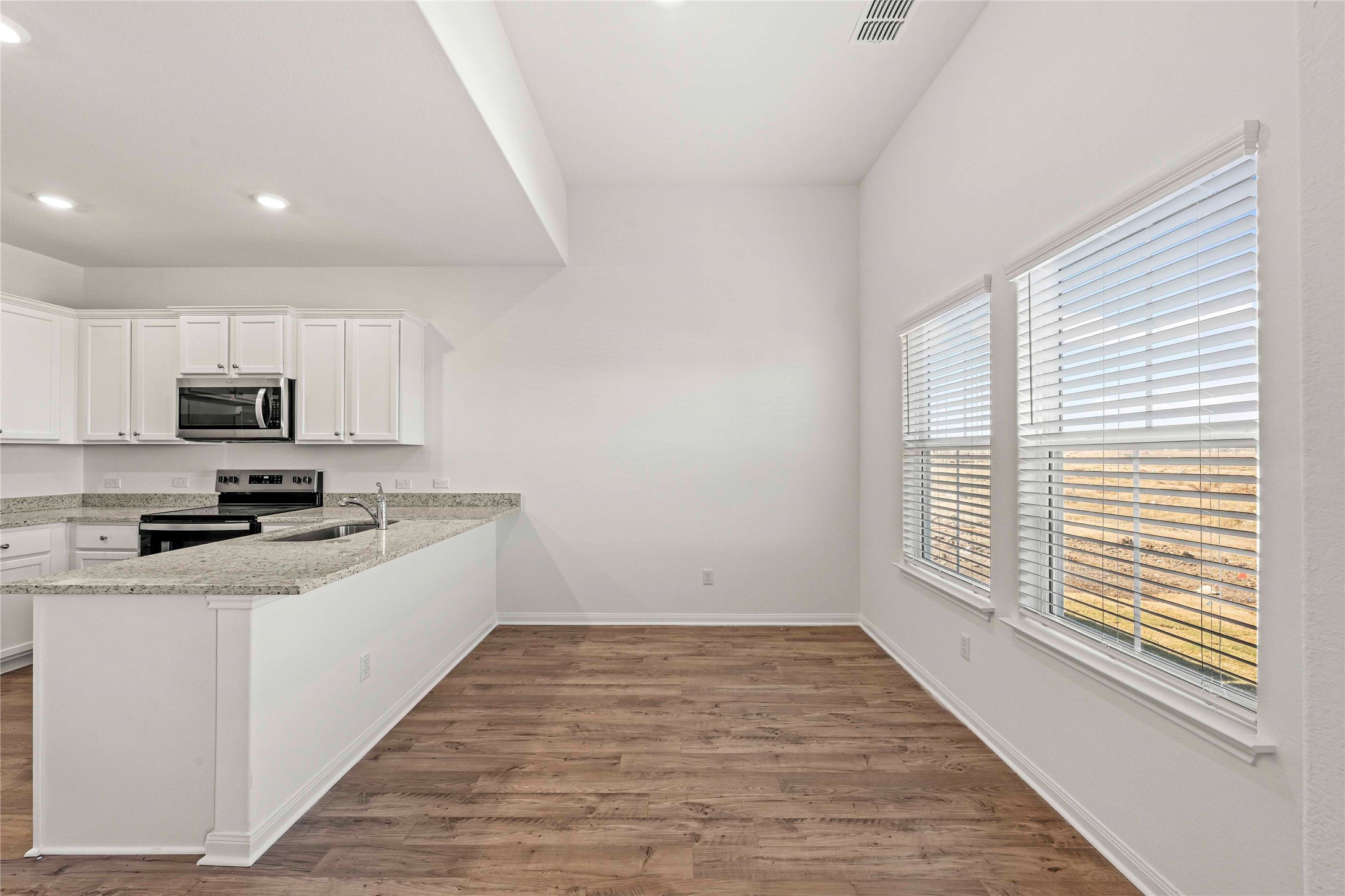 23063 Glory Orchid Drive Property Photo 5