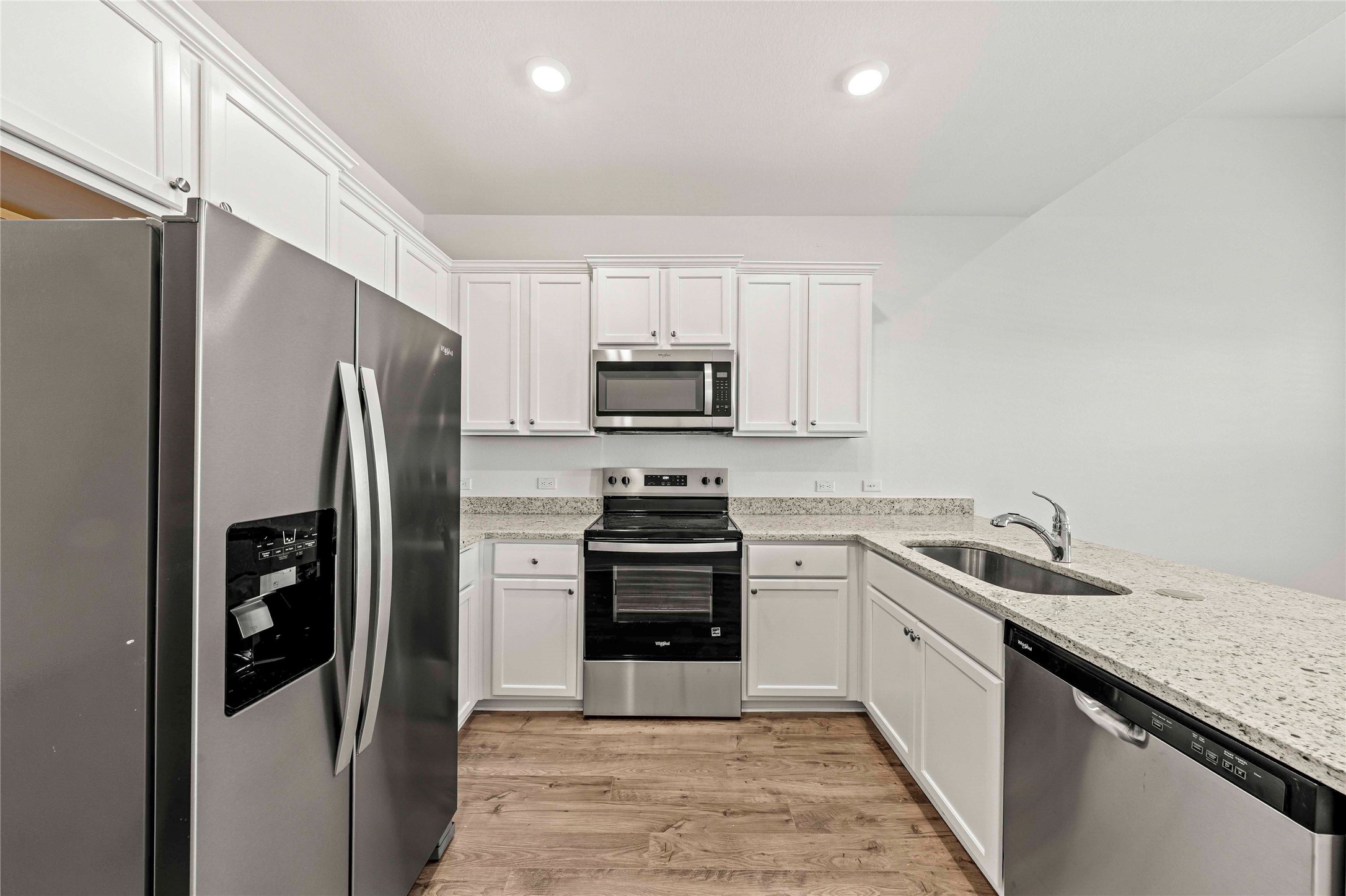 23063 Glory Orchid Drive Property Photo 9