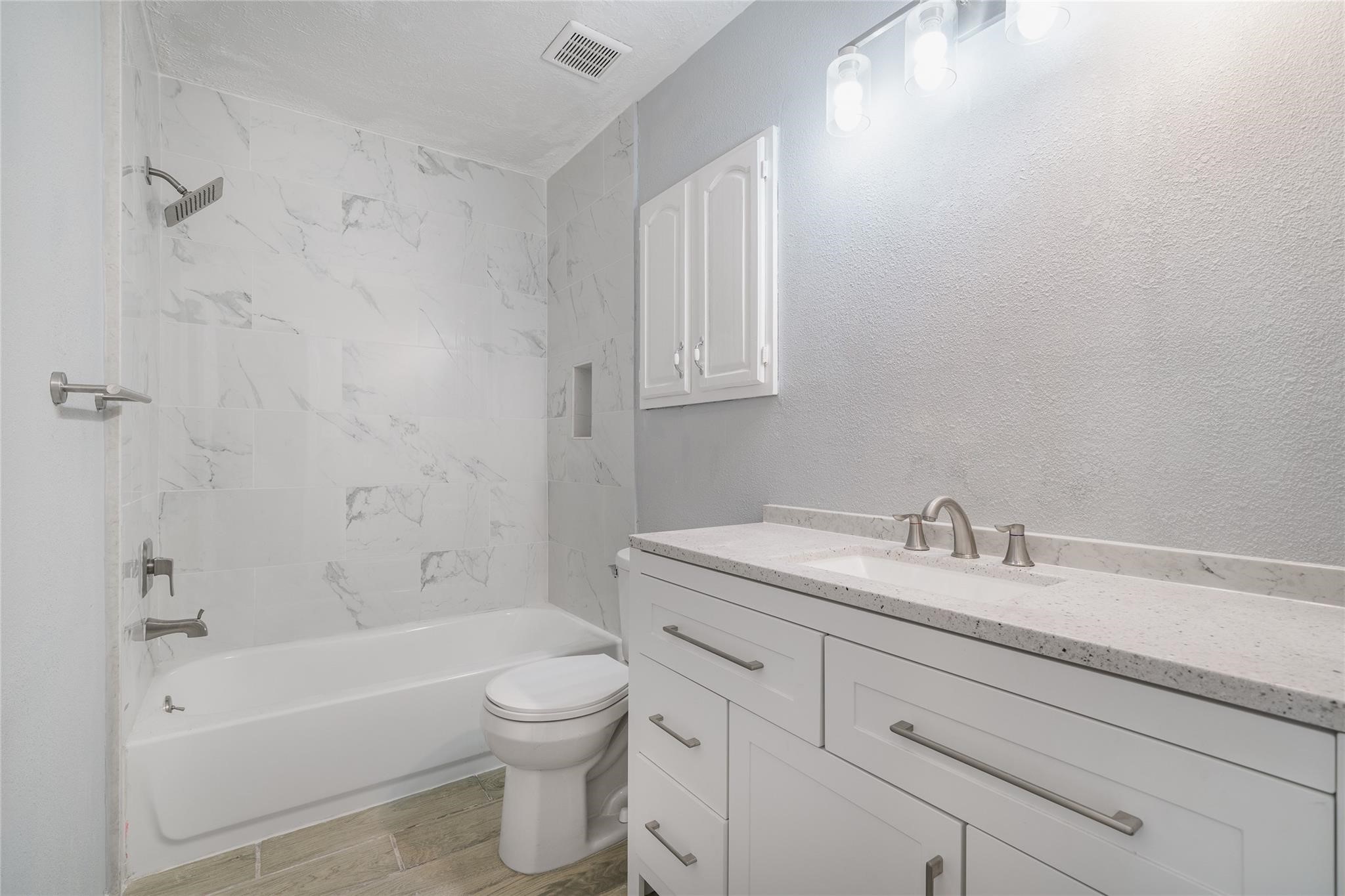 20230 Regents Corner Drive Property Photo 7