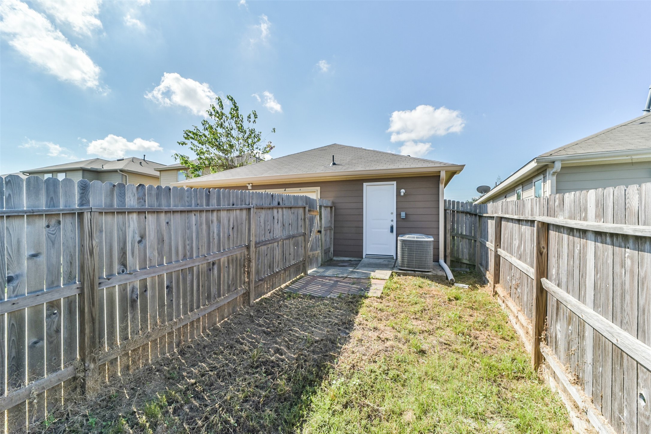 1231 Grassy View Drive Property Photo 3