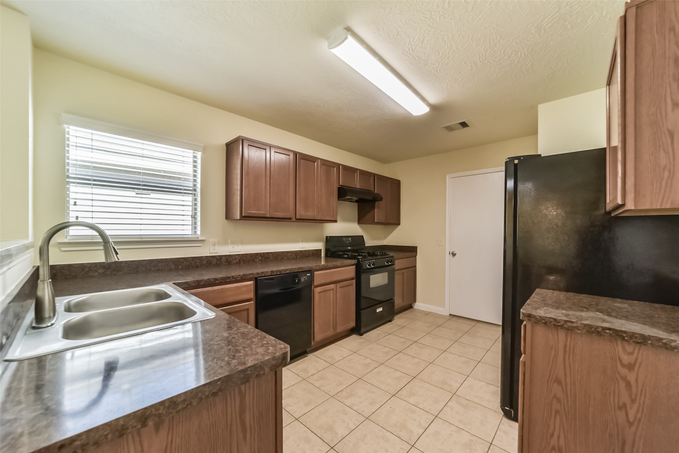 1231 Grassy View Drive Property Photo 8