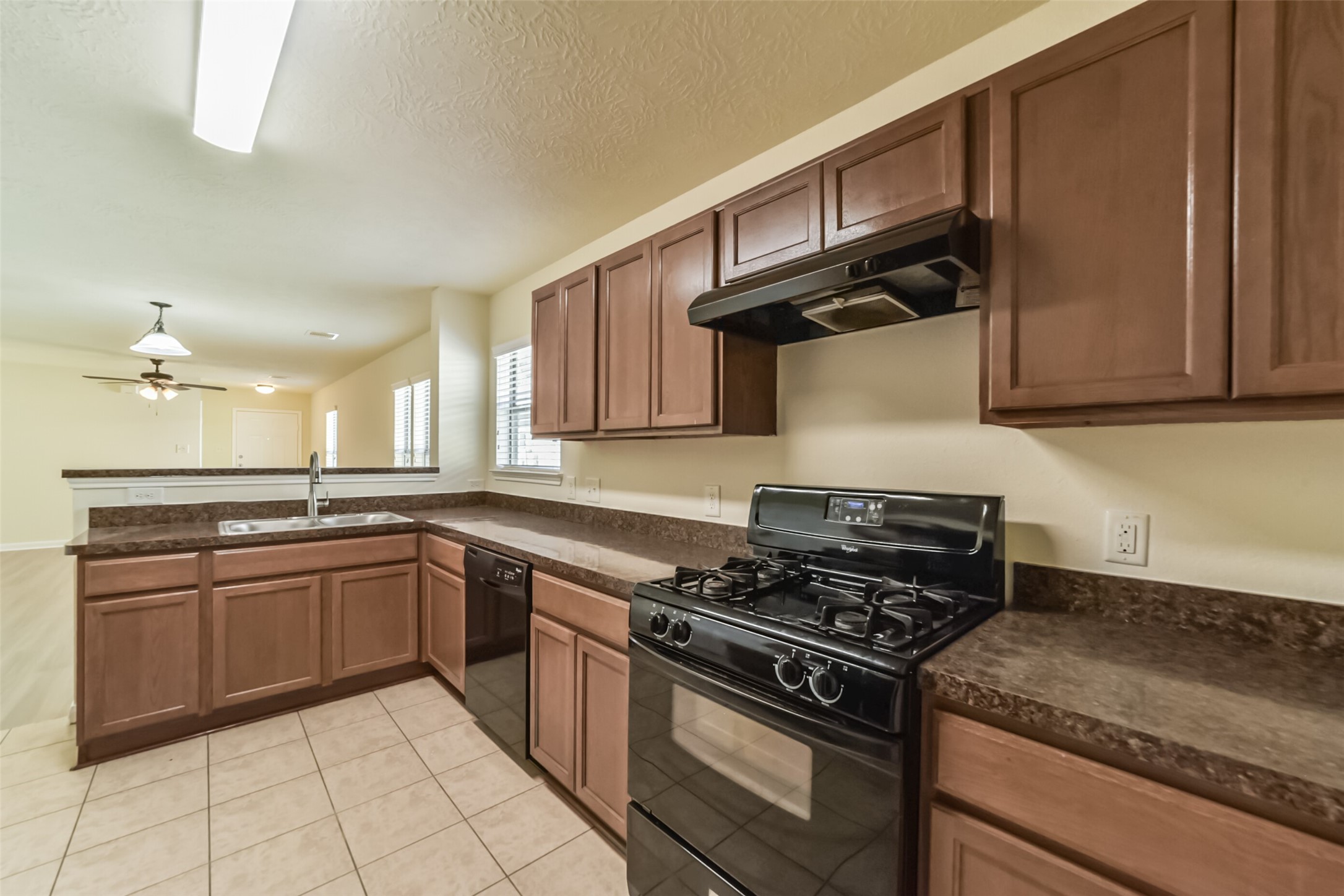 1231 Grassy View Drive Property Photo 9