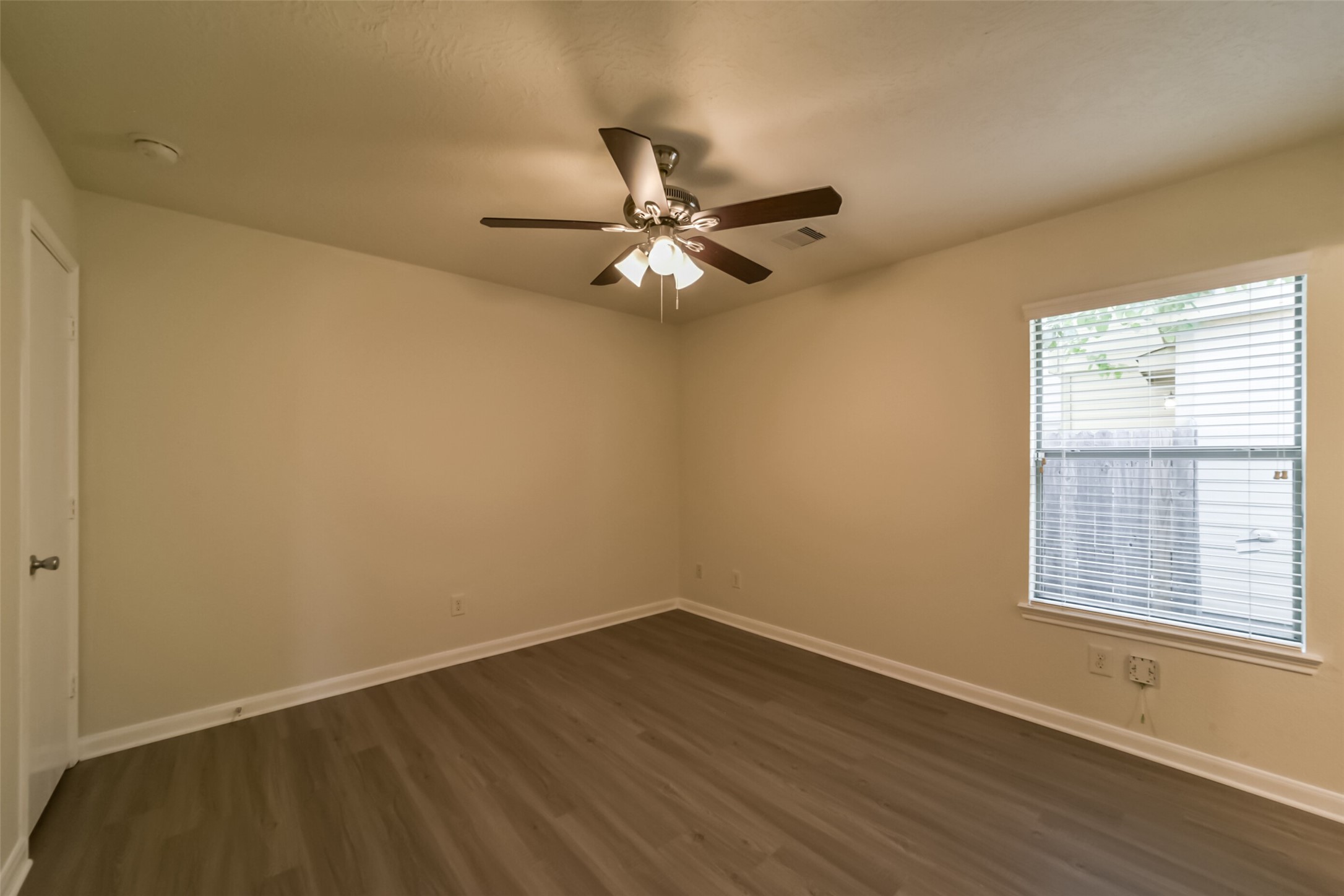 1231 Grassy View Drive Property Photo 13