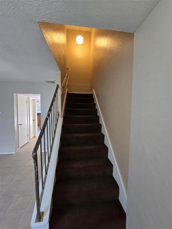 7045 Chasewood Drive Property Photo 3