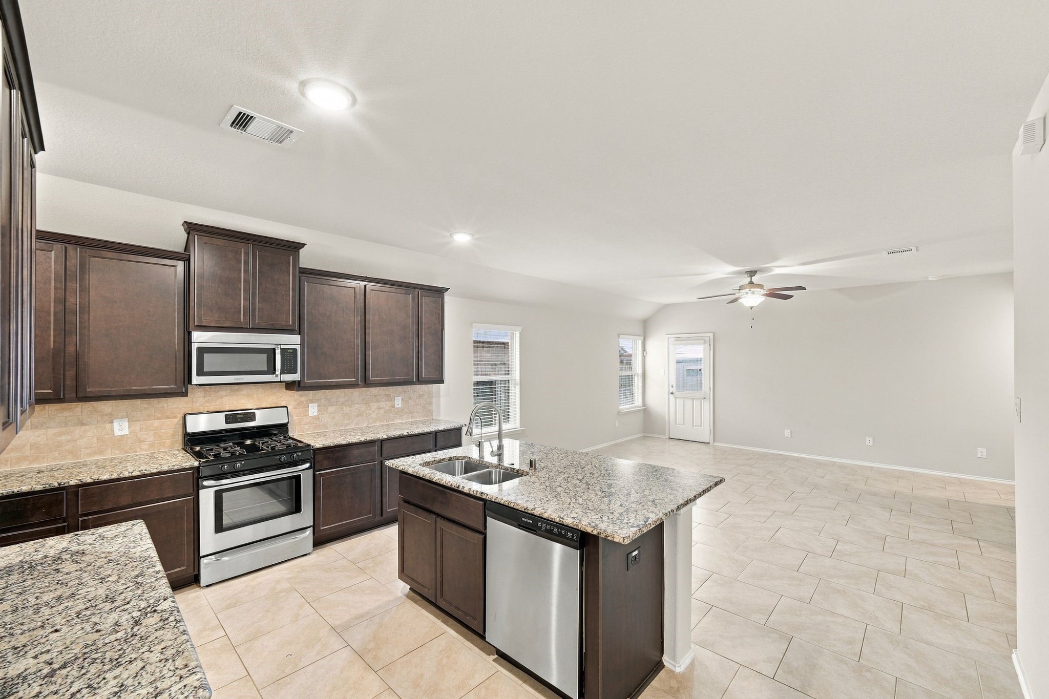 23715 Rivage Ridge Drive Property Photo 8