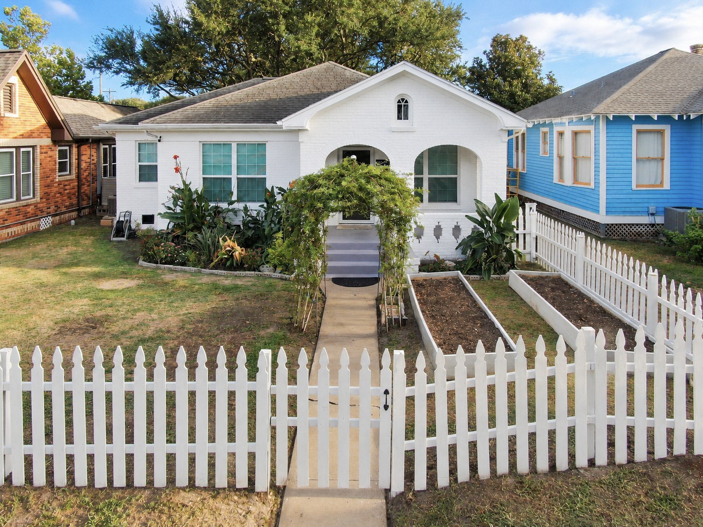 4705 Woodrow Avenue Property Photo 1