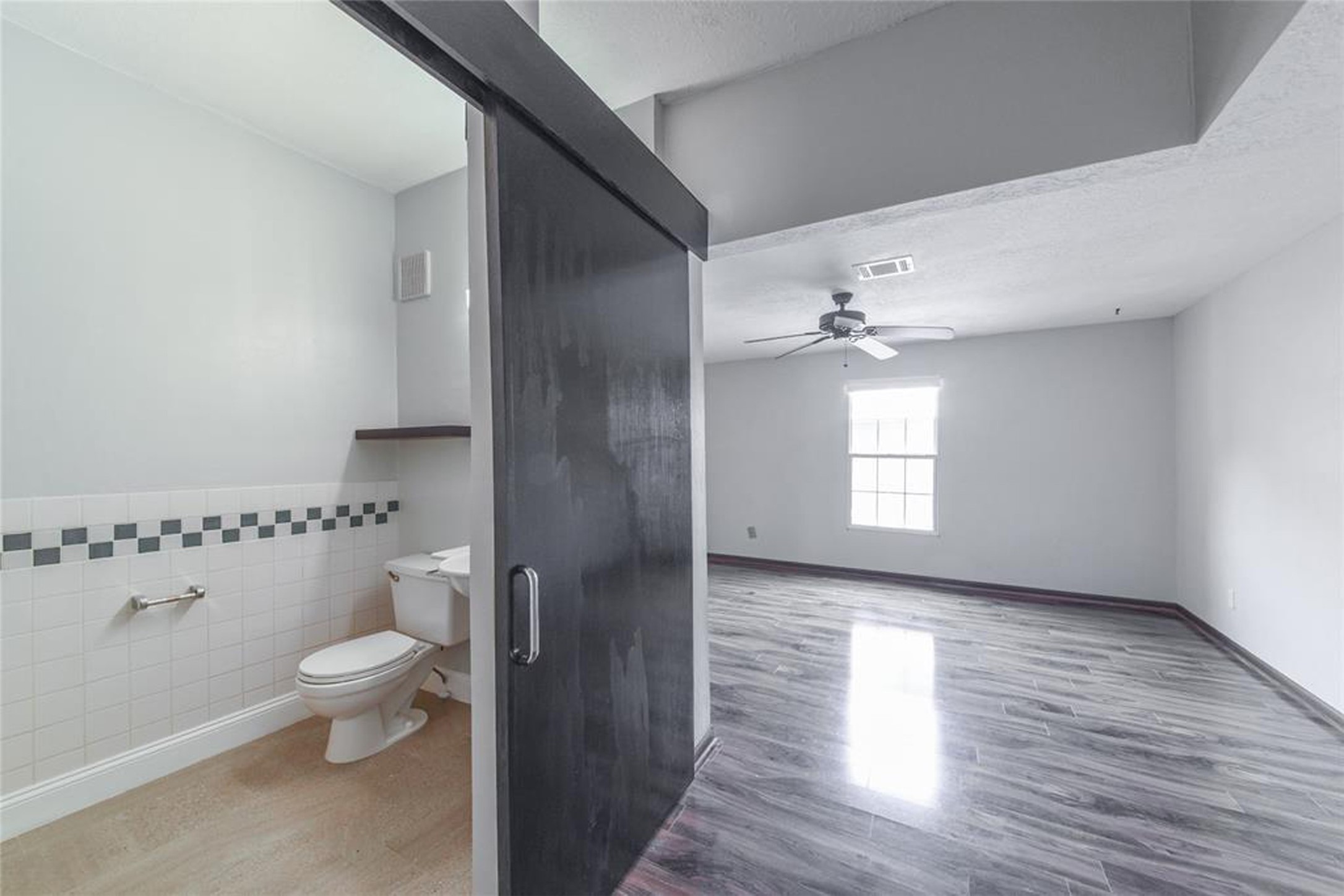 2510 Whitney Street 1 Property Photo 15