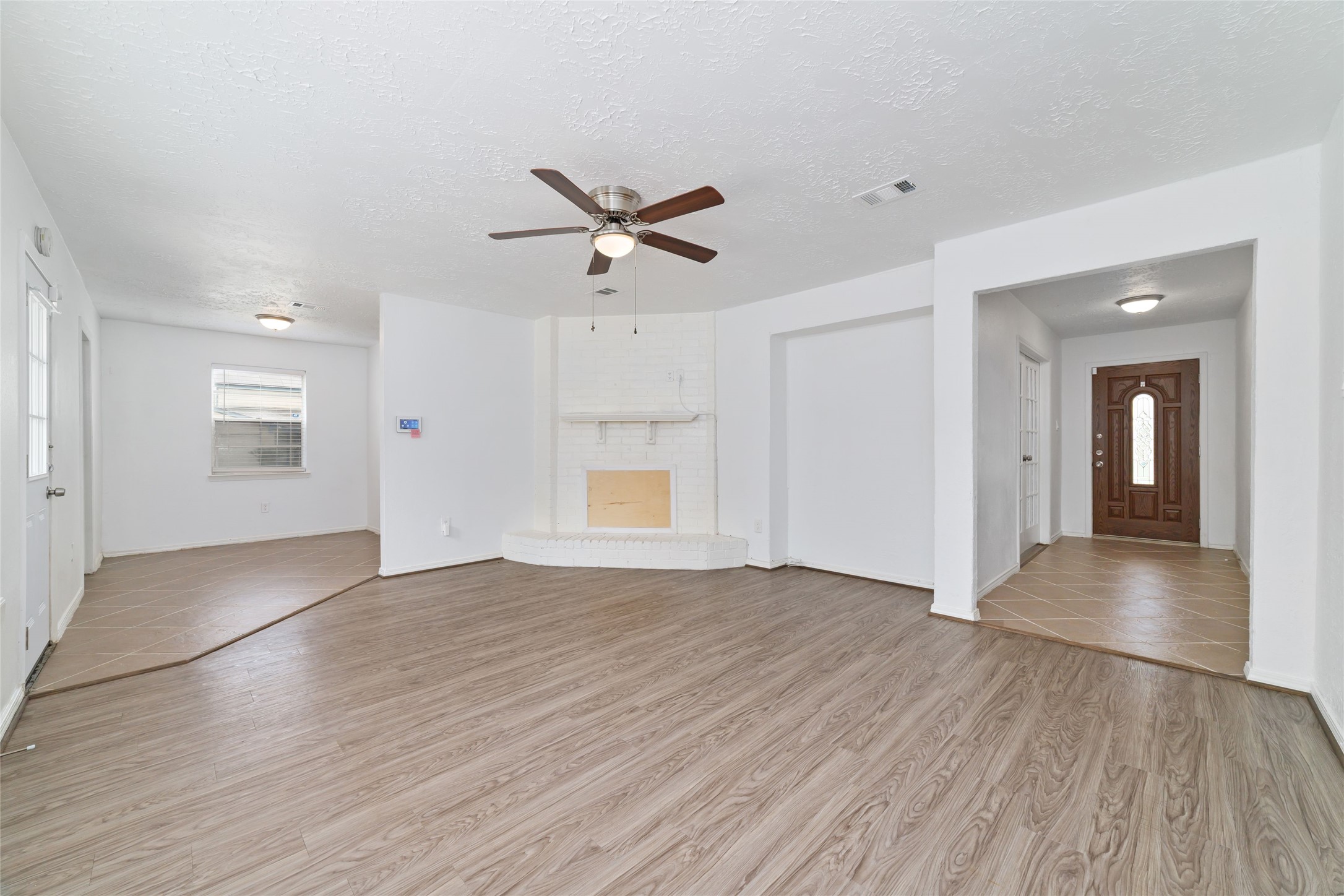 23802 Verngate Drive Property Photo 5