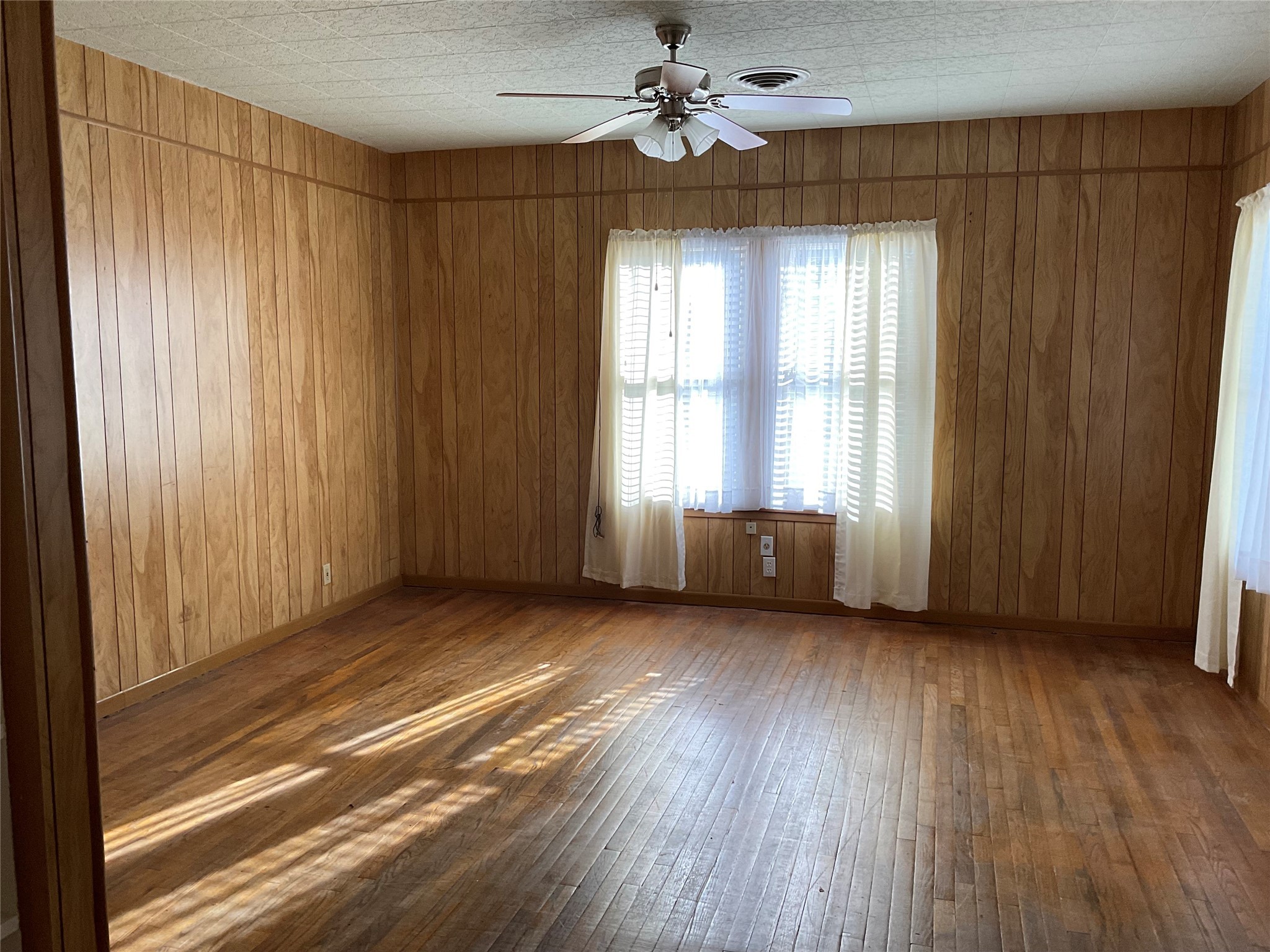 302 W French Street Property Photo 31