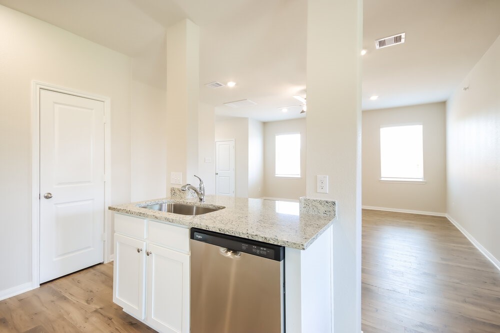 15558 Caramel Springs Drive Property Photo 7
