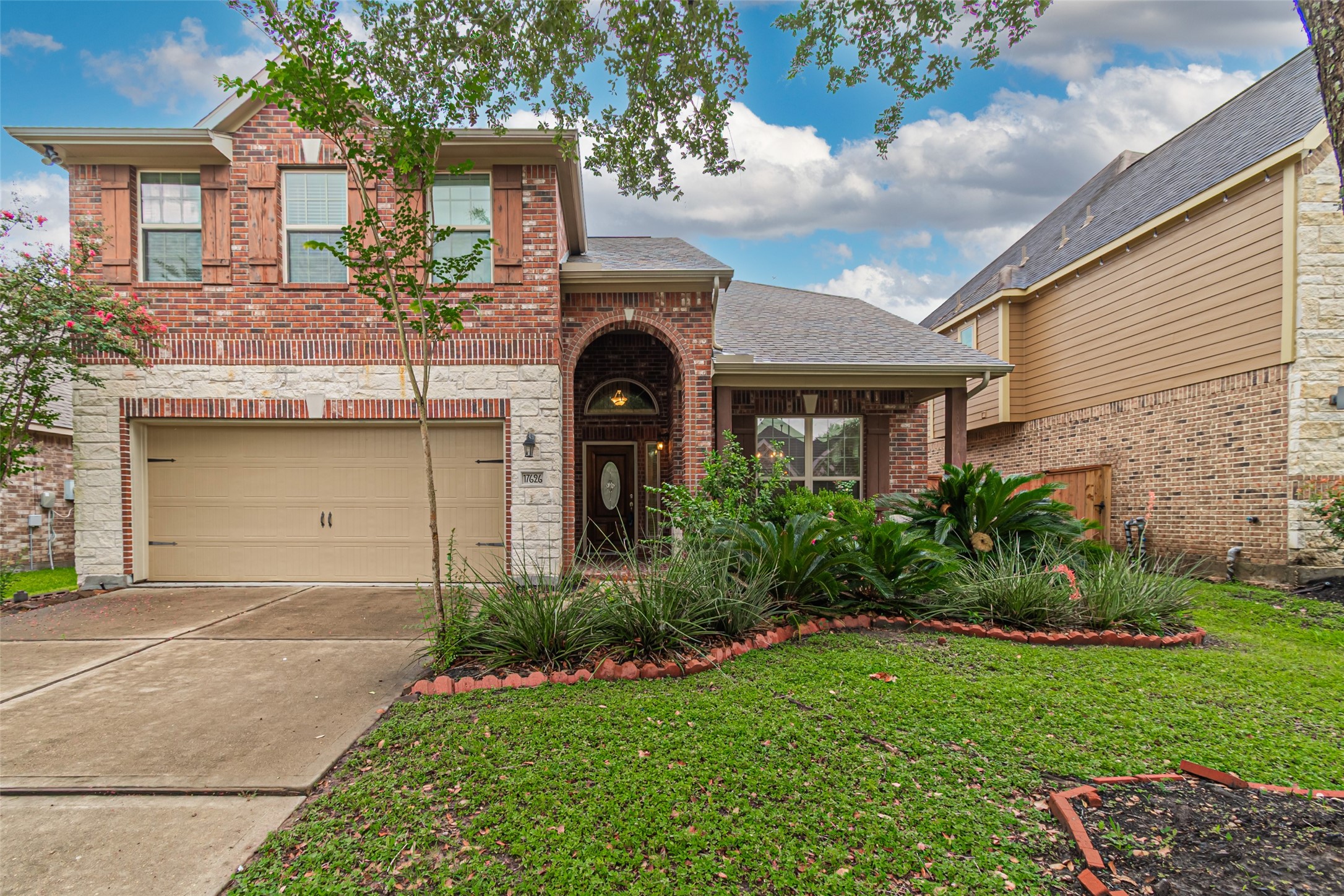 17626 Sauki Lane Property Photo 1