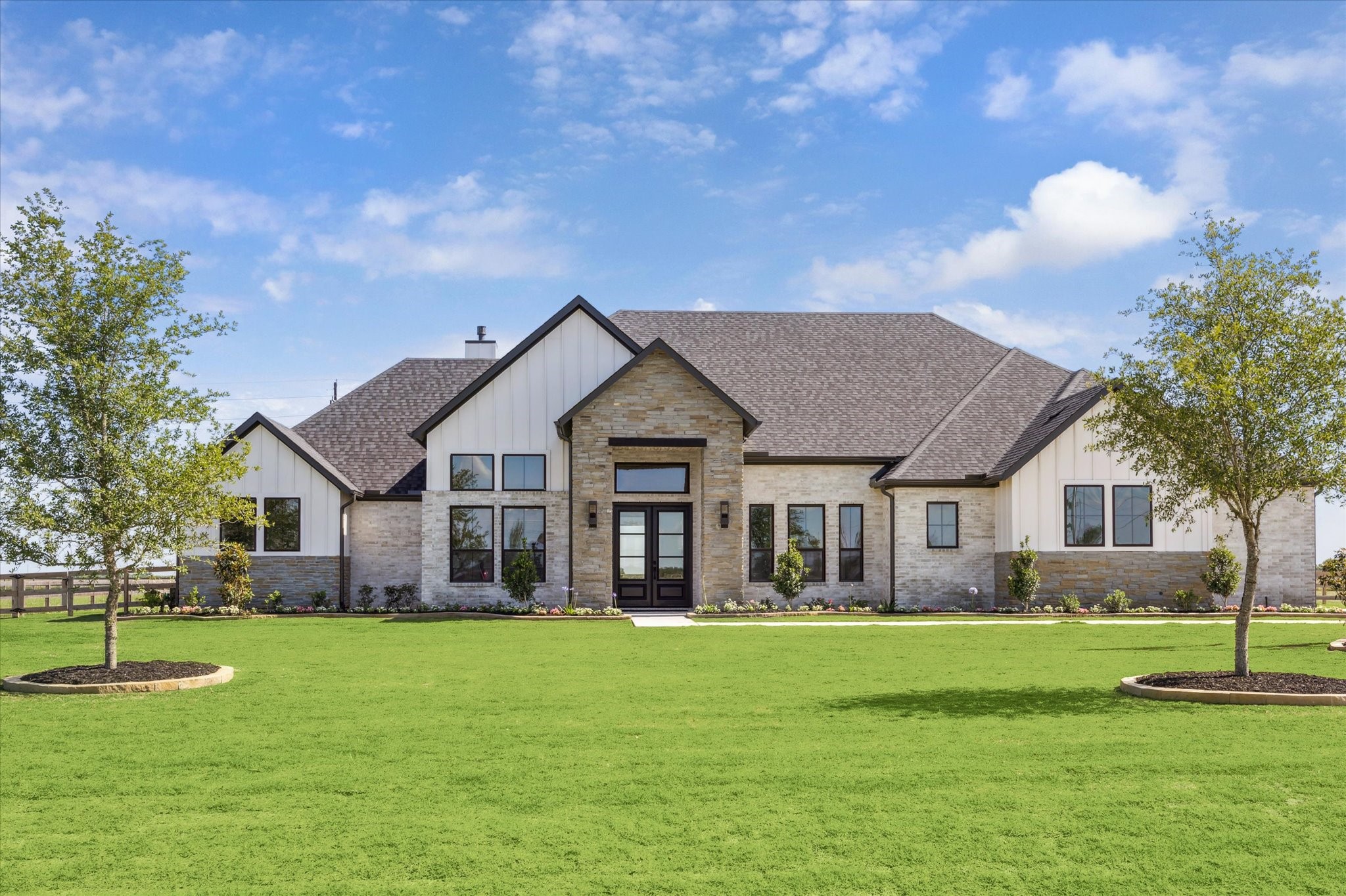 1027 Lake Breeze Drive Property Photo