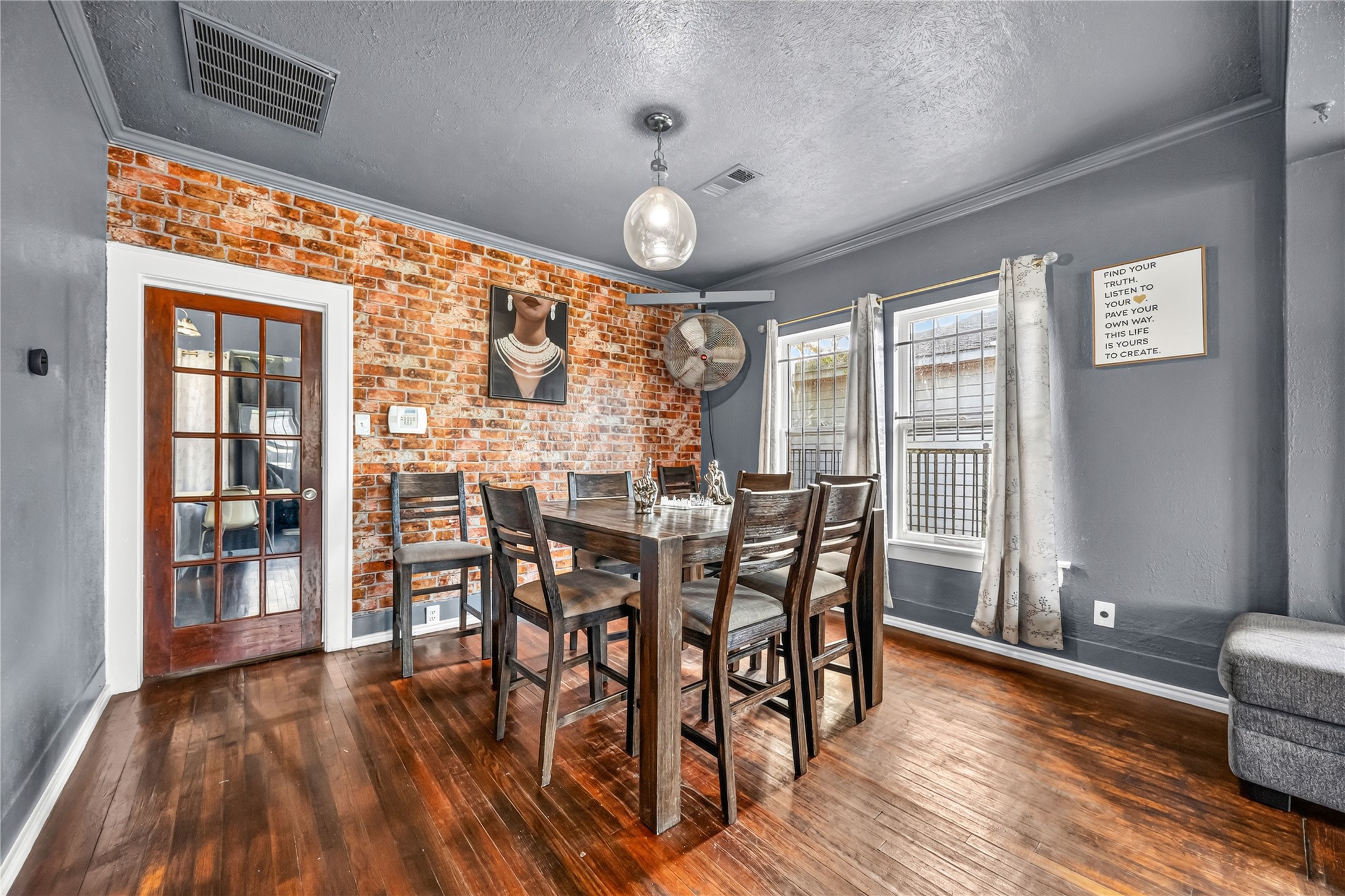 2512 Wheeler Street Property Photo 6