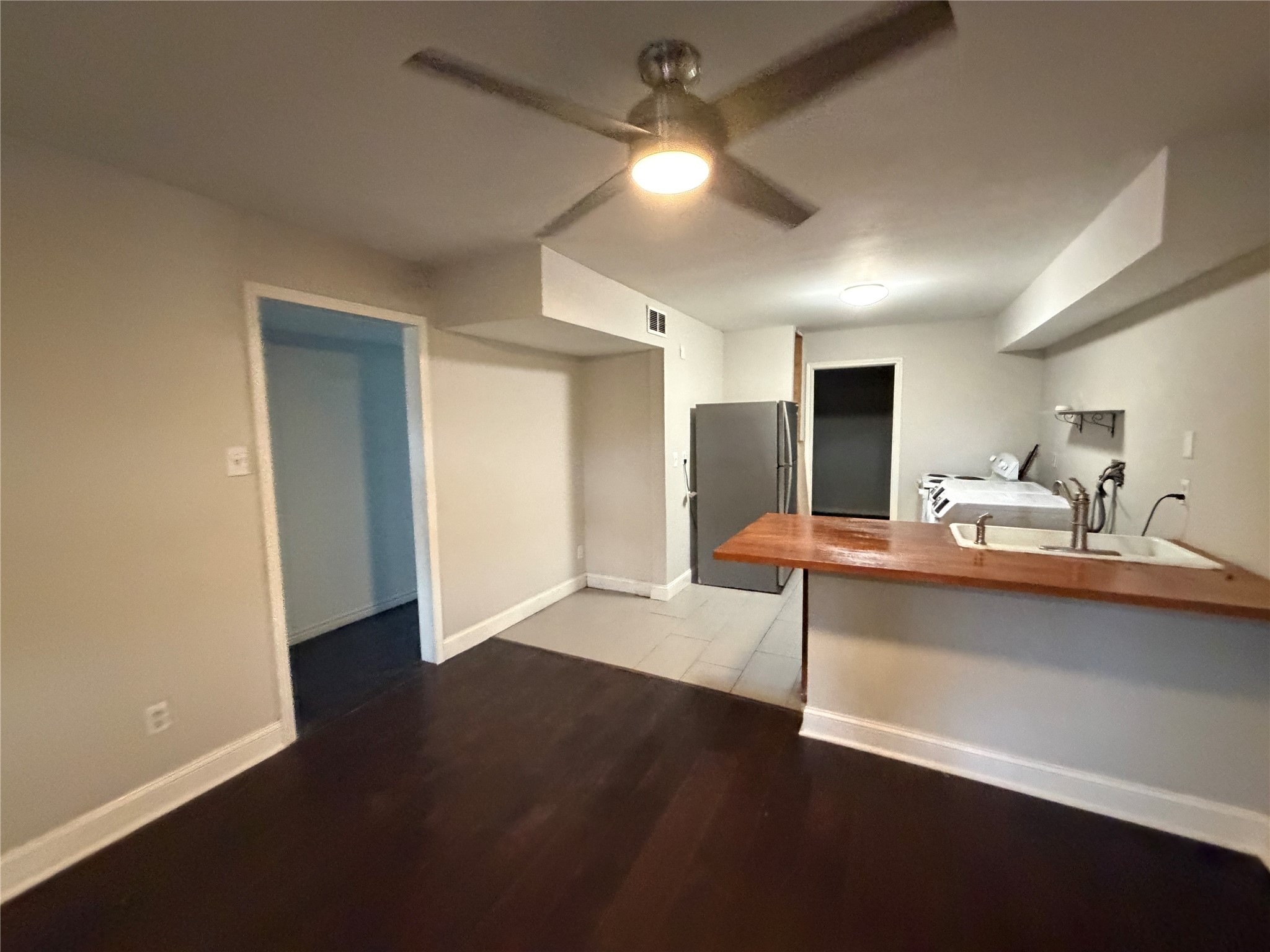 8282 Park Place Boulevard G2 Property Photo 6
