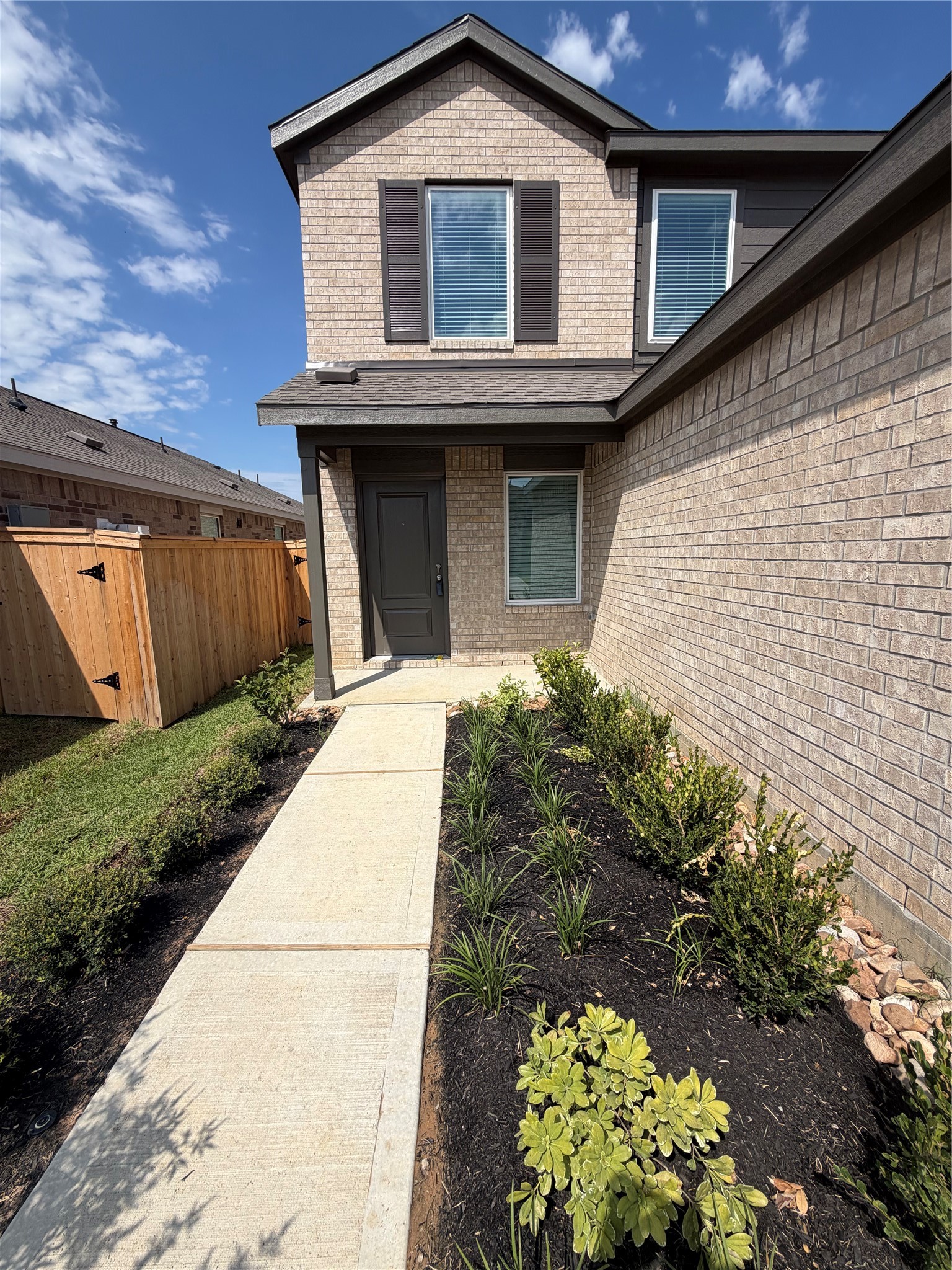 16815 Spotted Oak Drive Property Photo 4