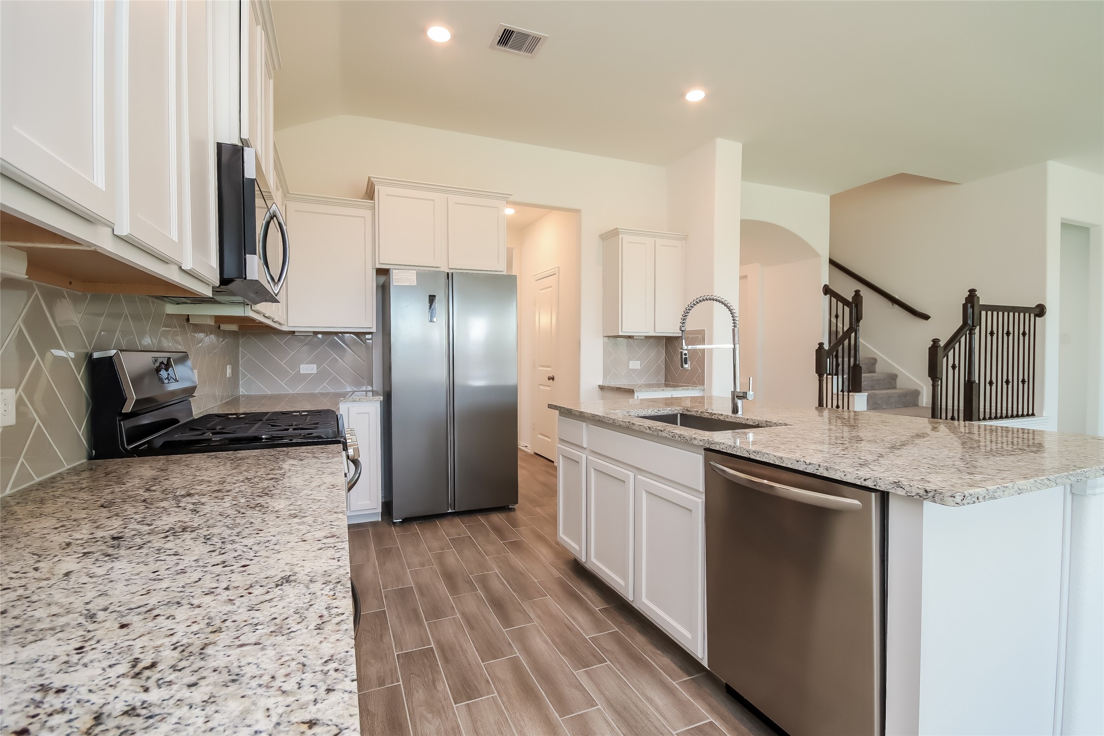 15122 Arlington Park Avenue Property Photo 8