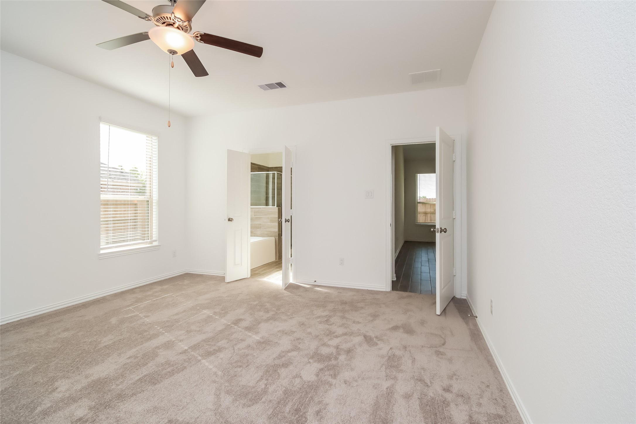15122 Arlington Park Avenue Property Photo 9