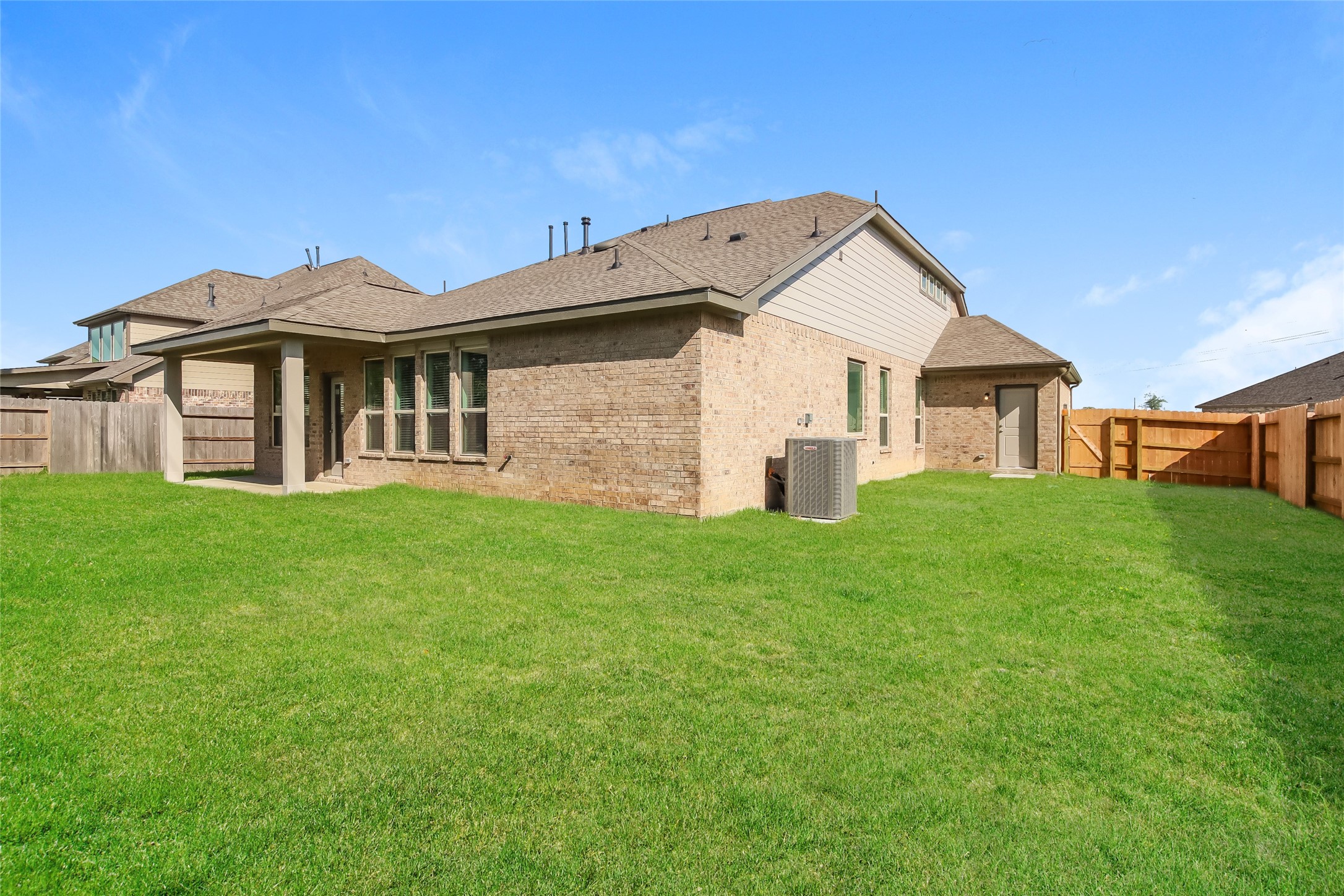 15122 Arlington Park Avenue Property Photo 15