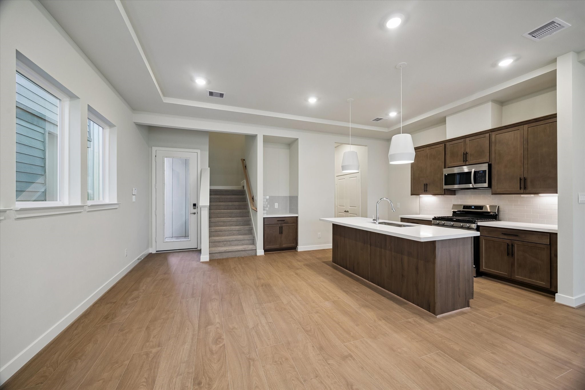 24409 Colonial Mound Drive Property Photo 4