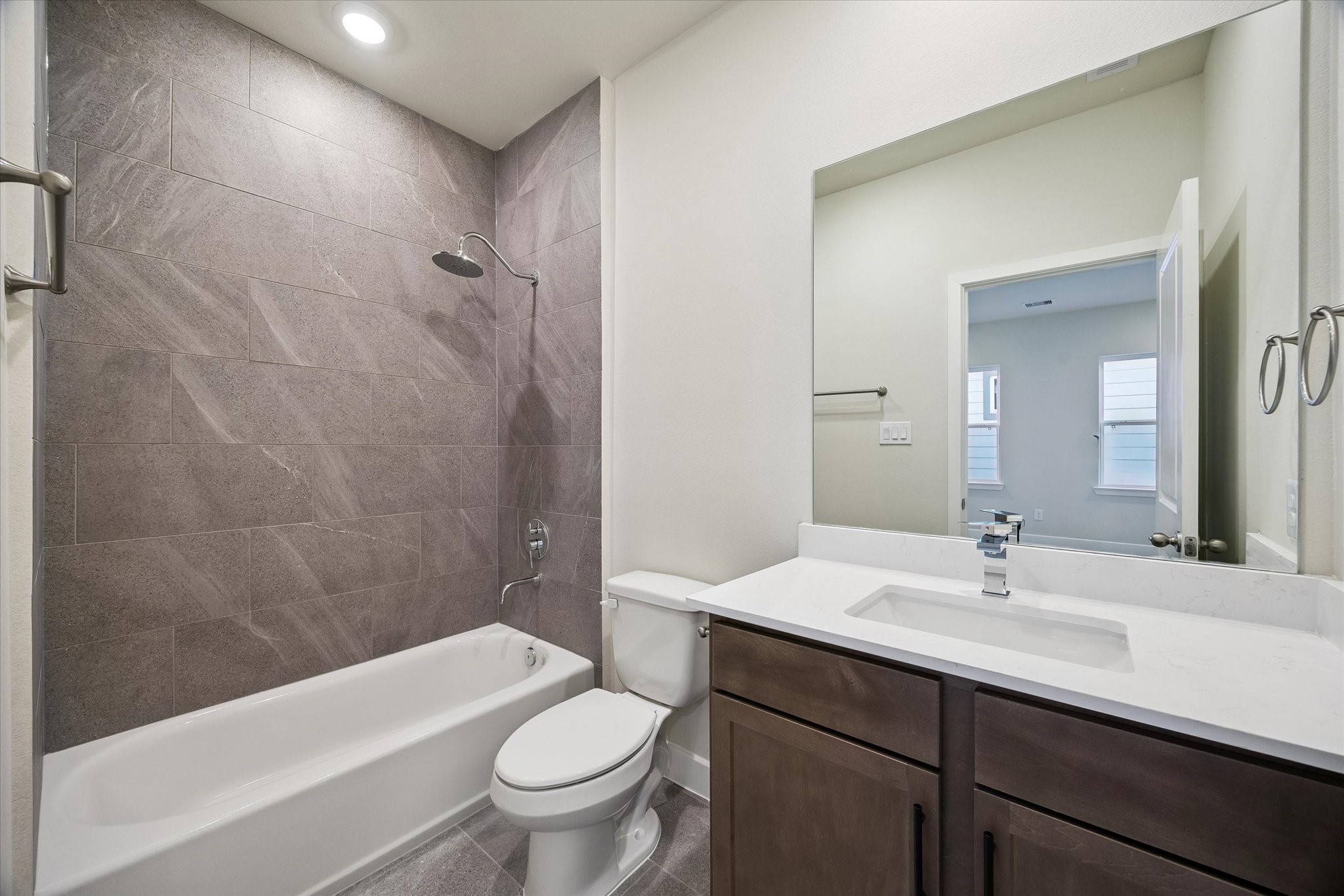 24409 Colonial Mound Drive Property Photo 14