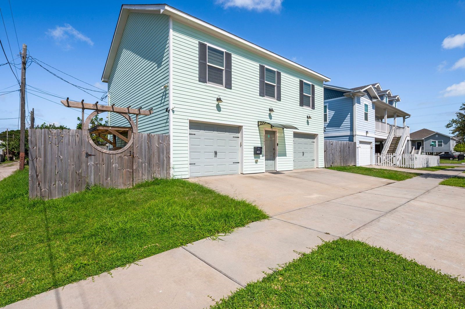 2203 56th Street Property Photo 3