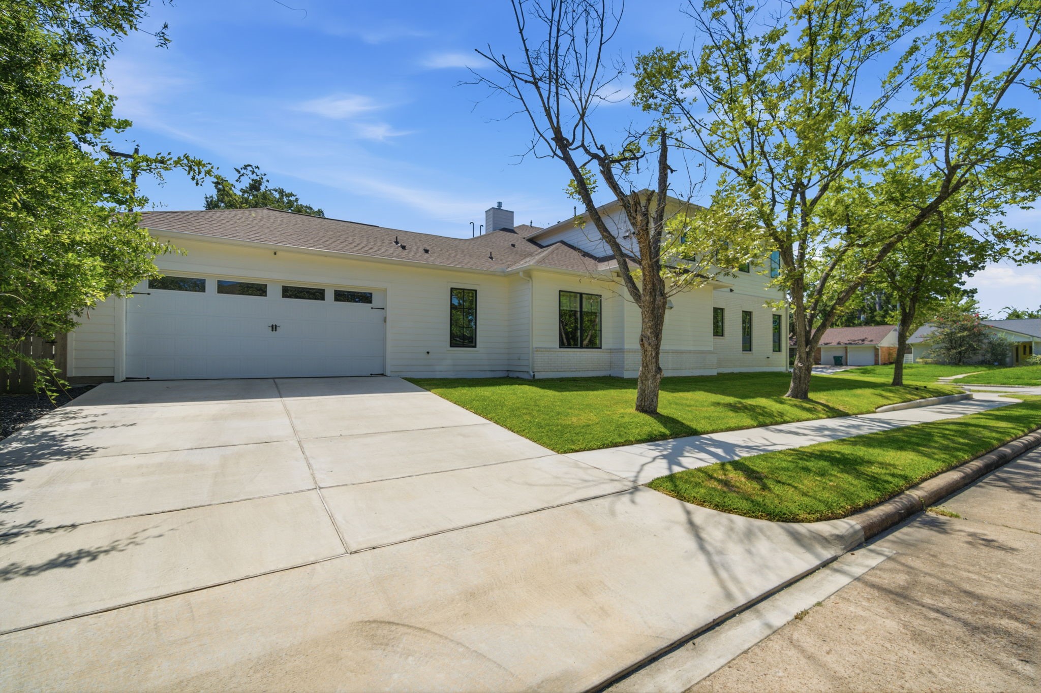 1030 Chamboard Lane Property Photo 3