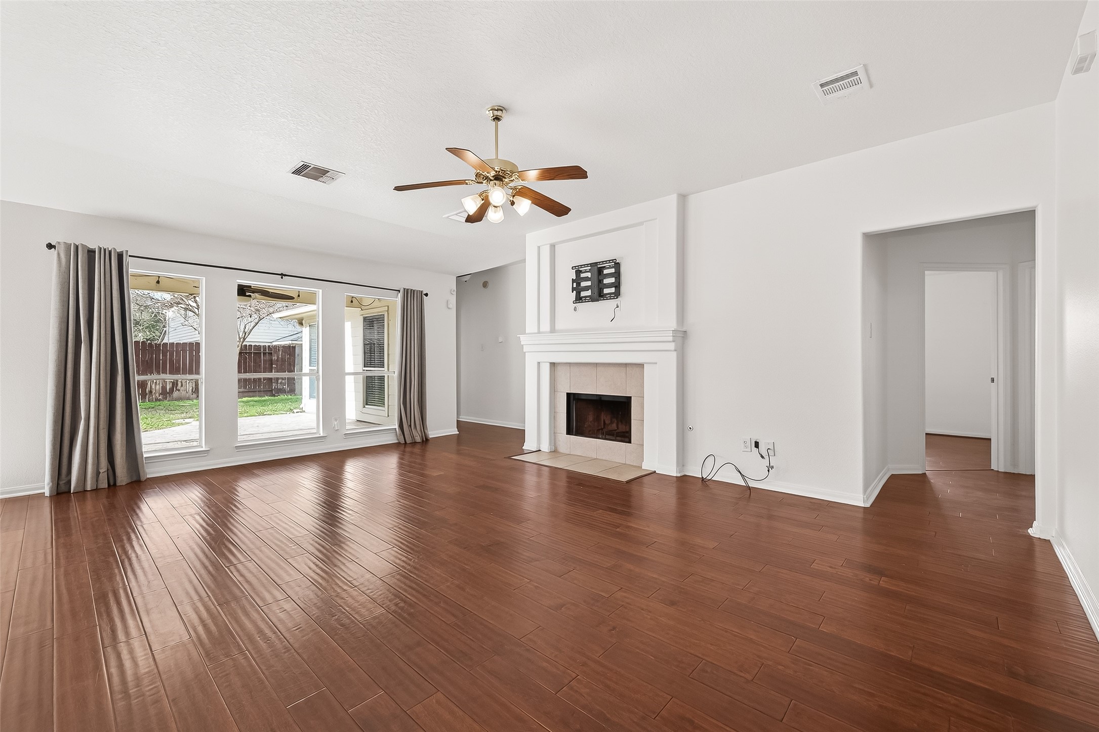 2638 Marquette Trail Property Photo 3