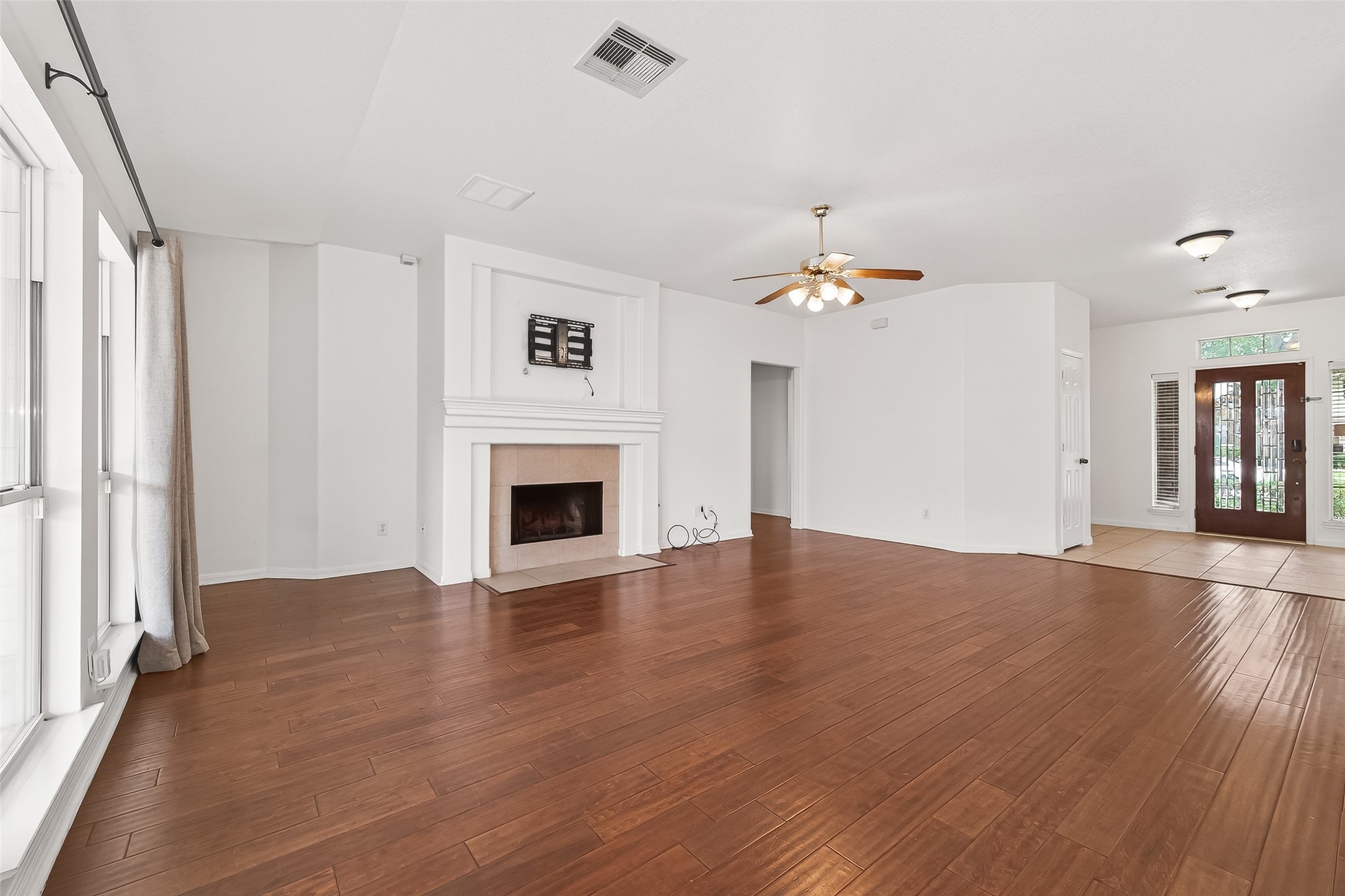 2638 Marquette Trail Property Photo 4