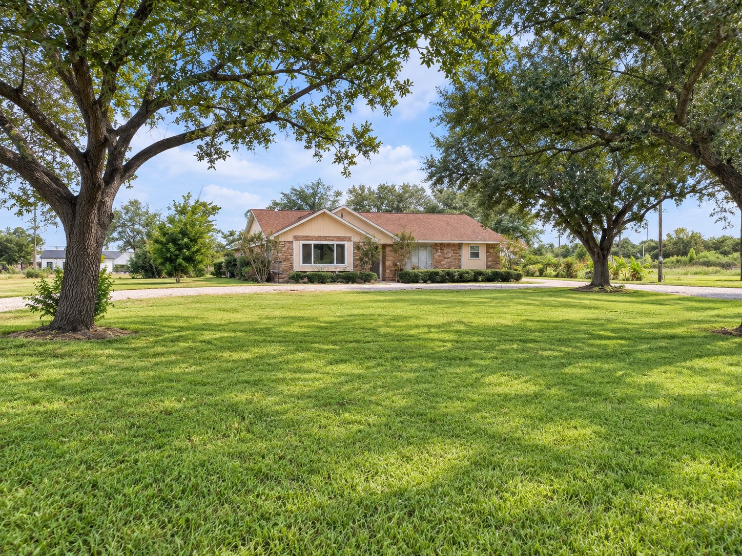 1103 County Road 281 Property Photo 1