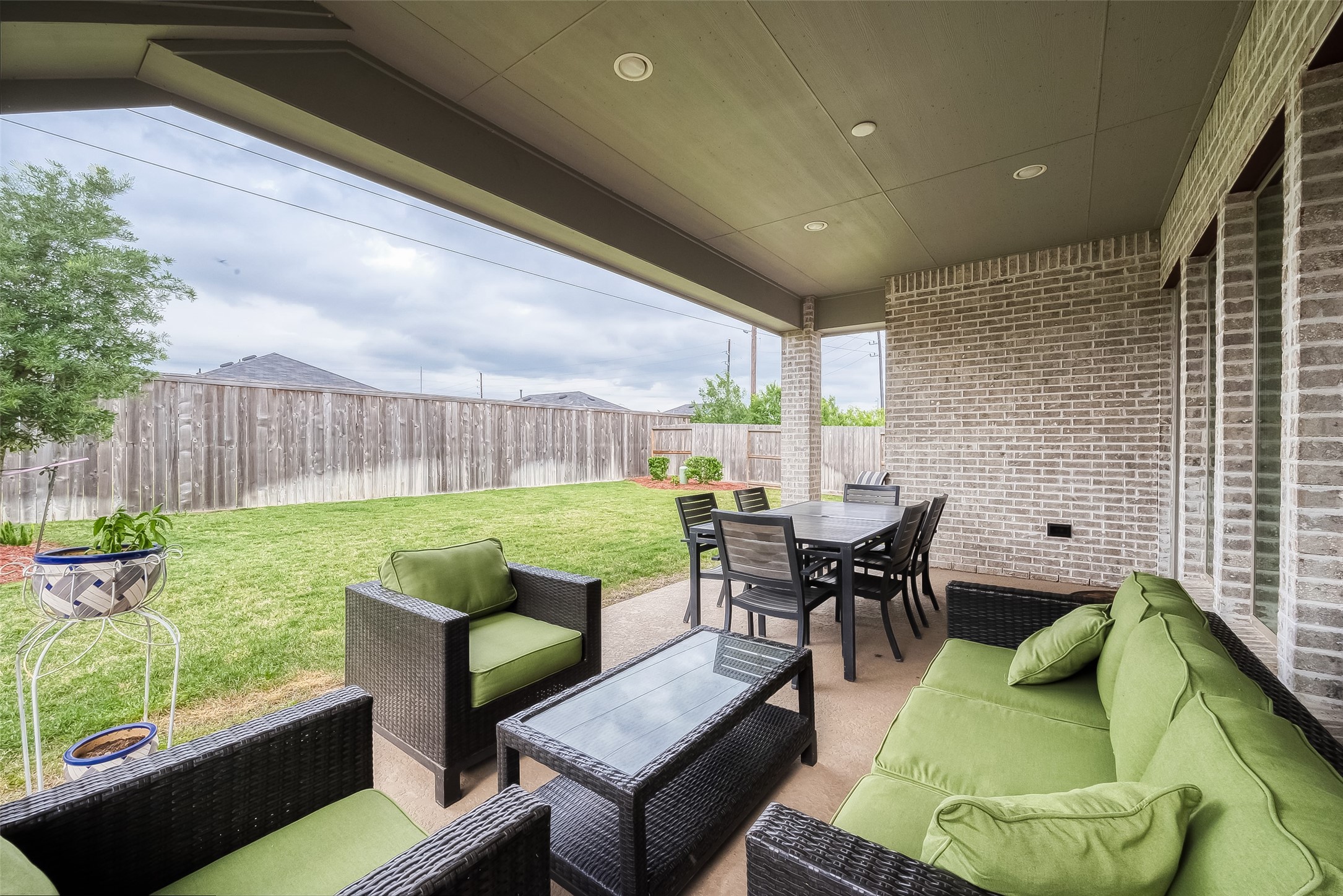 29042 Hauter Way Property Photo 4
