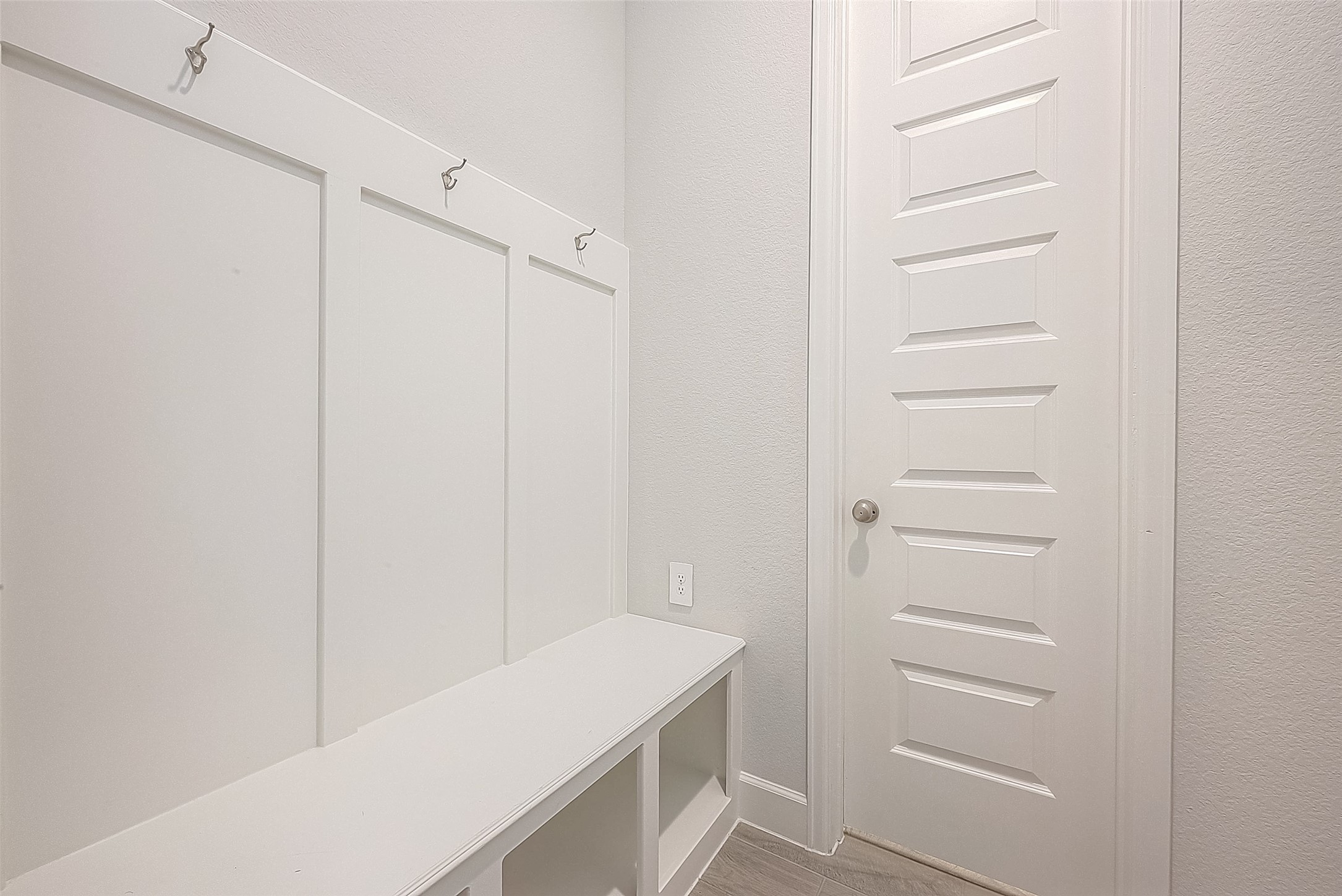 29042 Hauter Way Property Photo 15