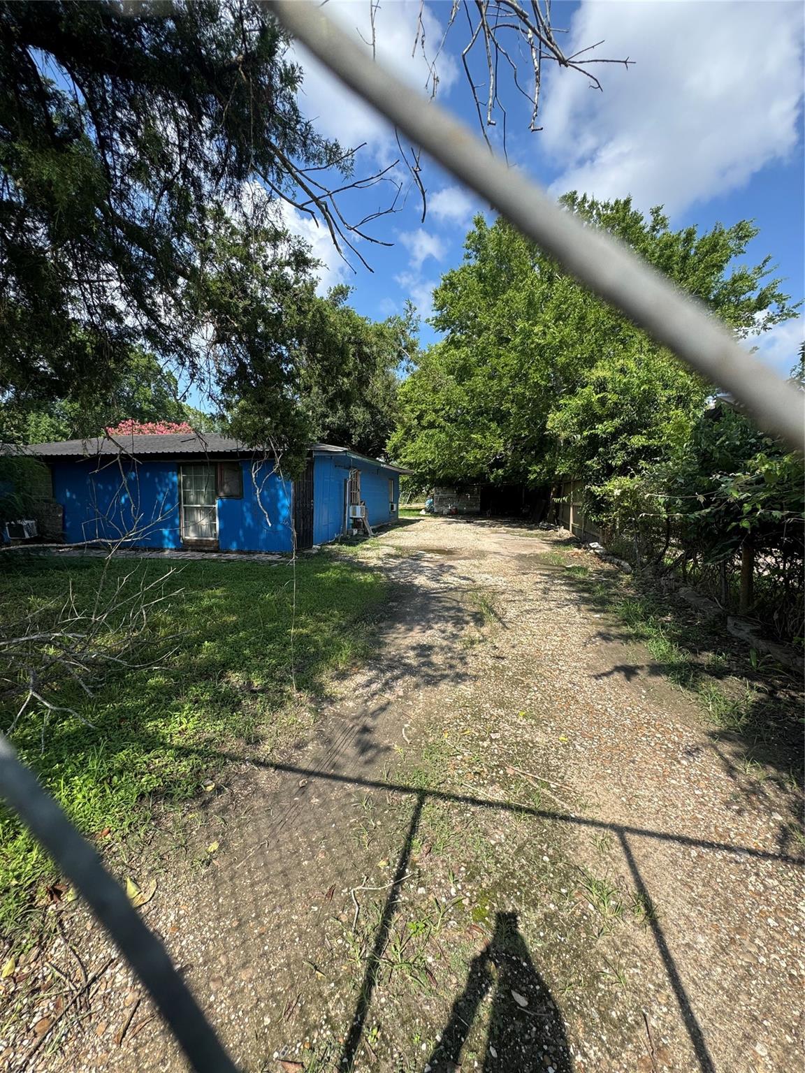 14001 Walksew Street, Houston Tx 77047 Property Photo 2