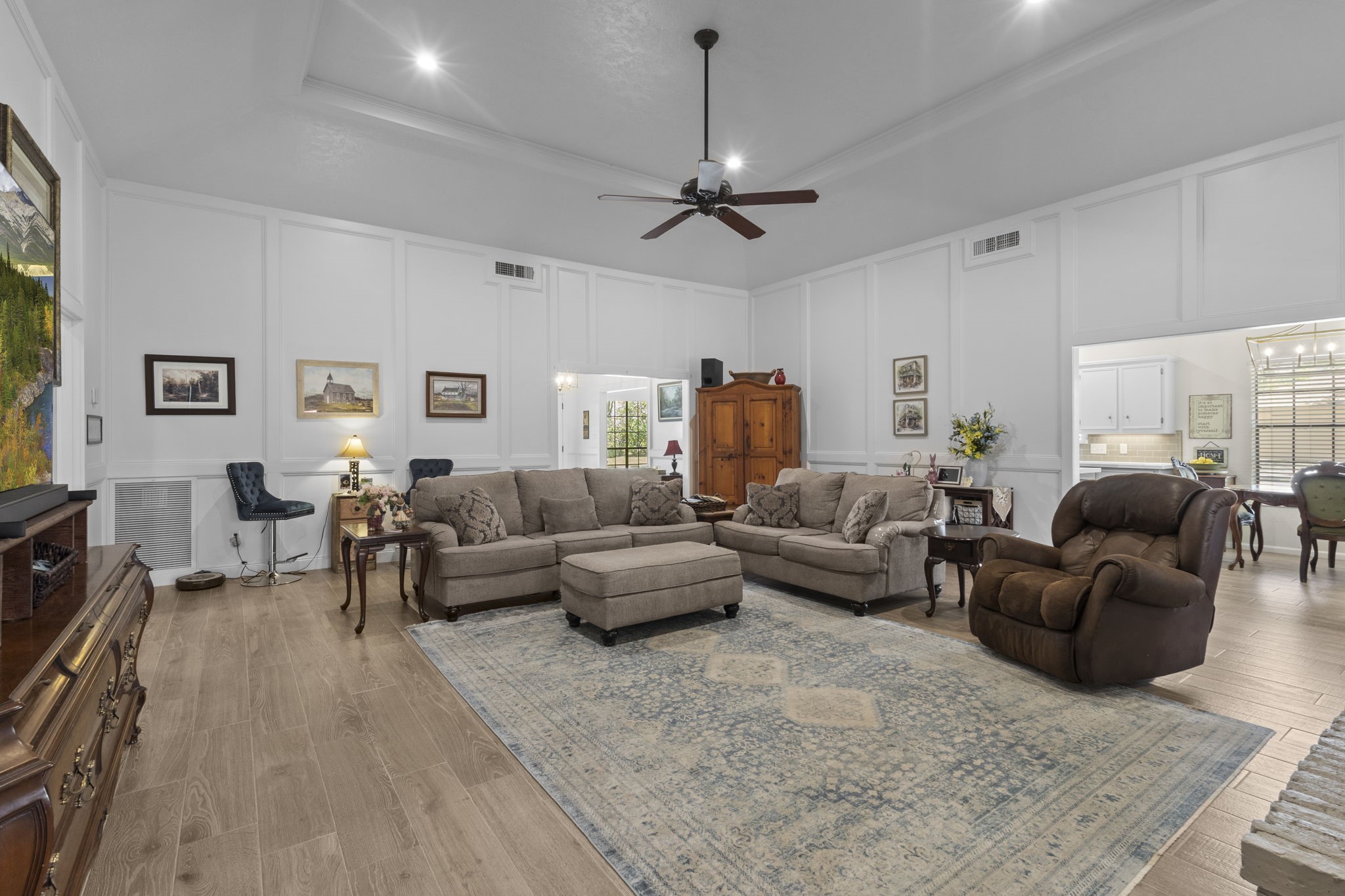 4715 Dunleith Street Property Photo 6