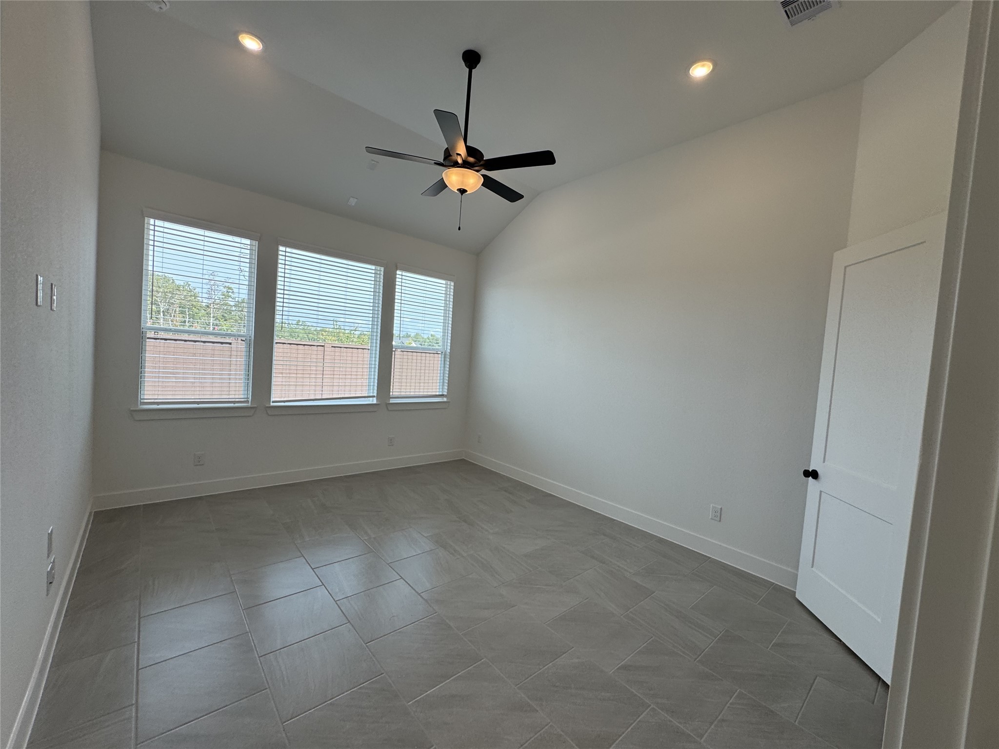 28809 Balanced Rock Property Photo 5